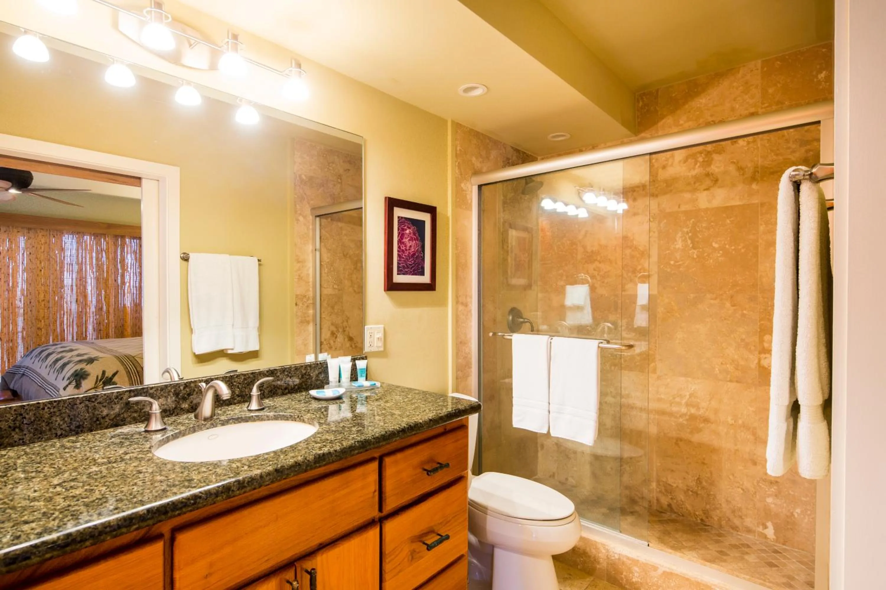 Bathroom in Castle Po'ipū Shores