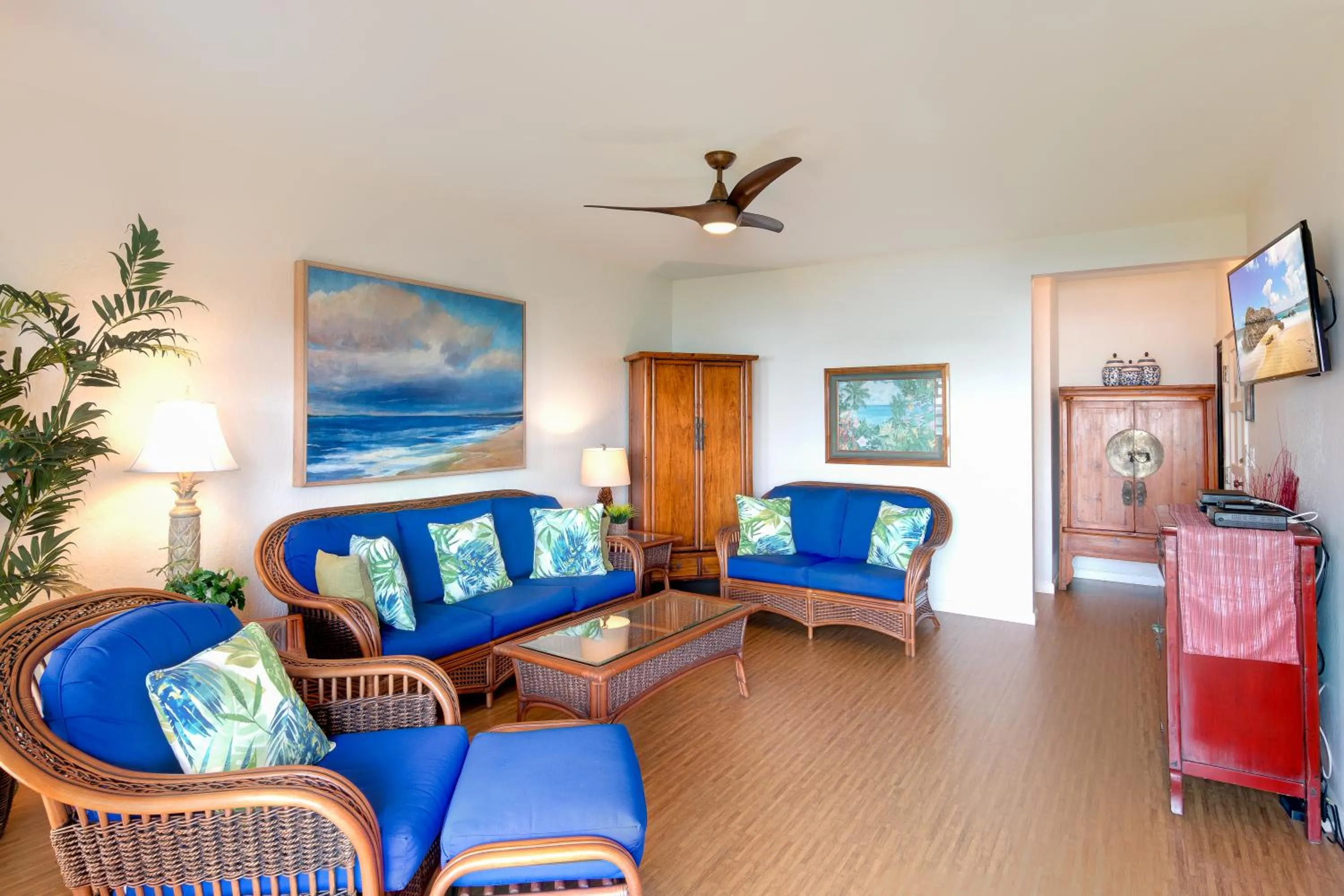 Living room in Castle Kaha Lani Resort