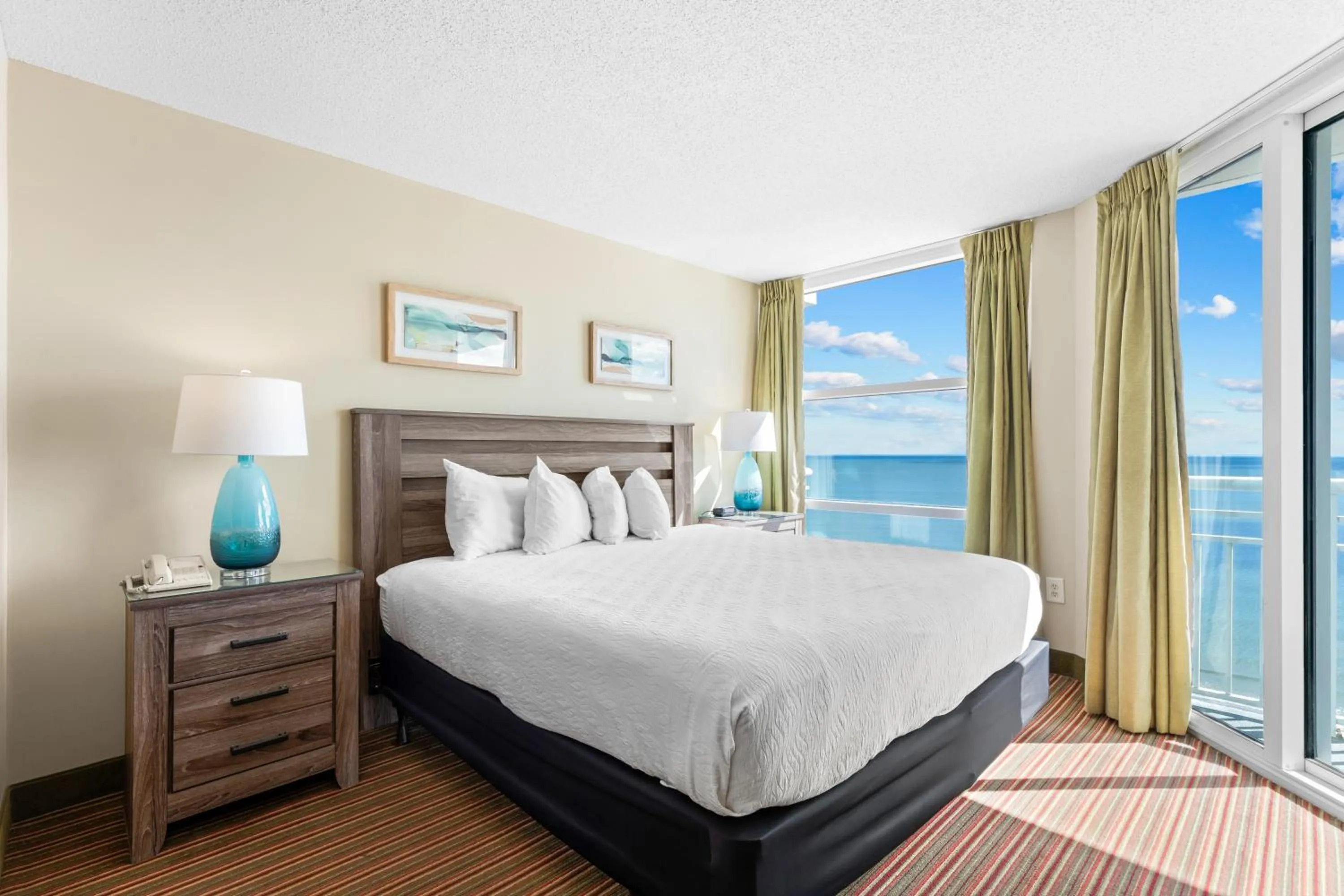 Bedroom, Bed in Seaside Resort