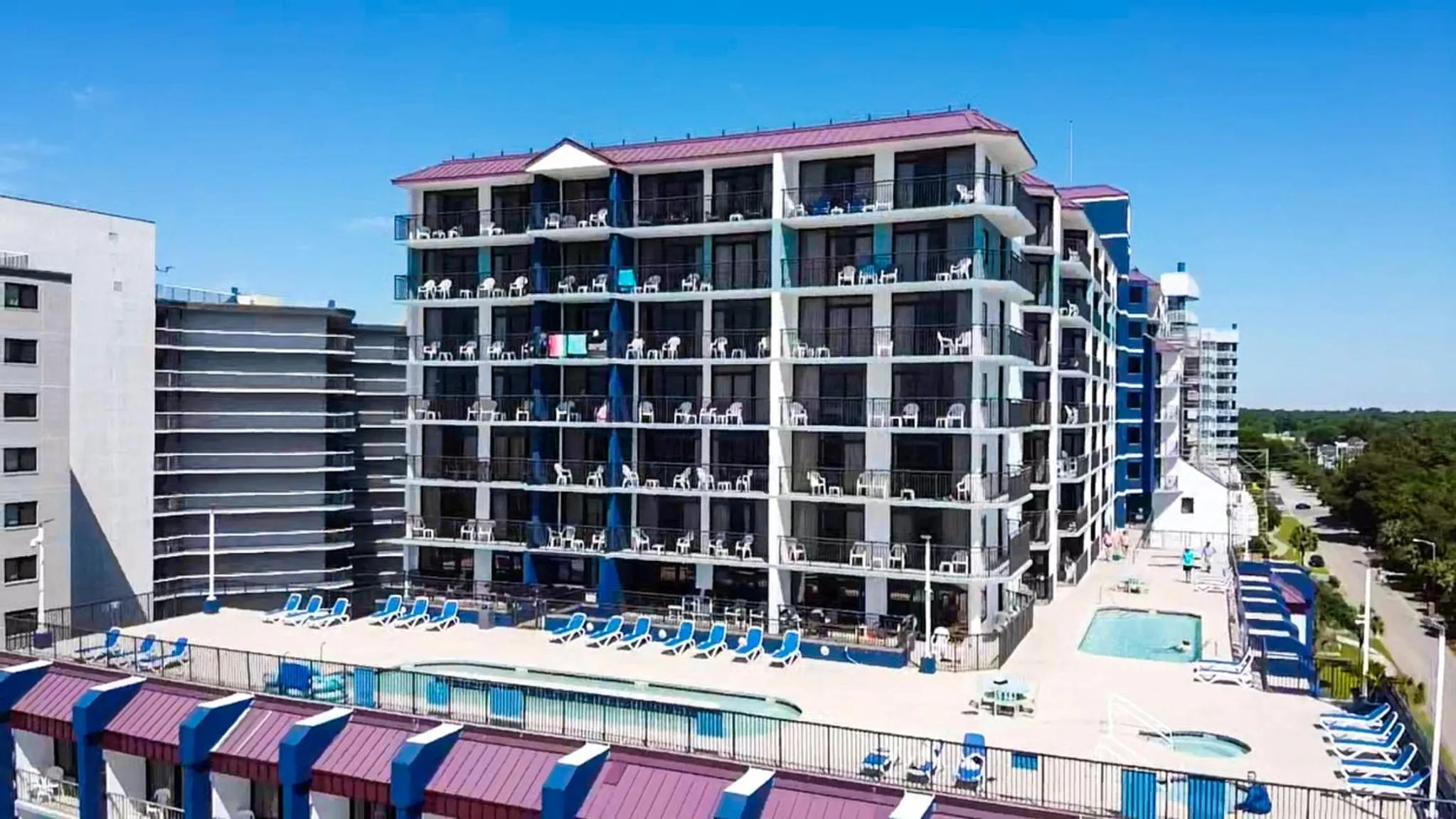 Property building in Grande Shores