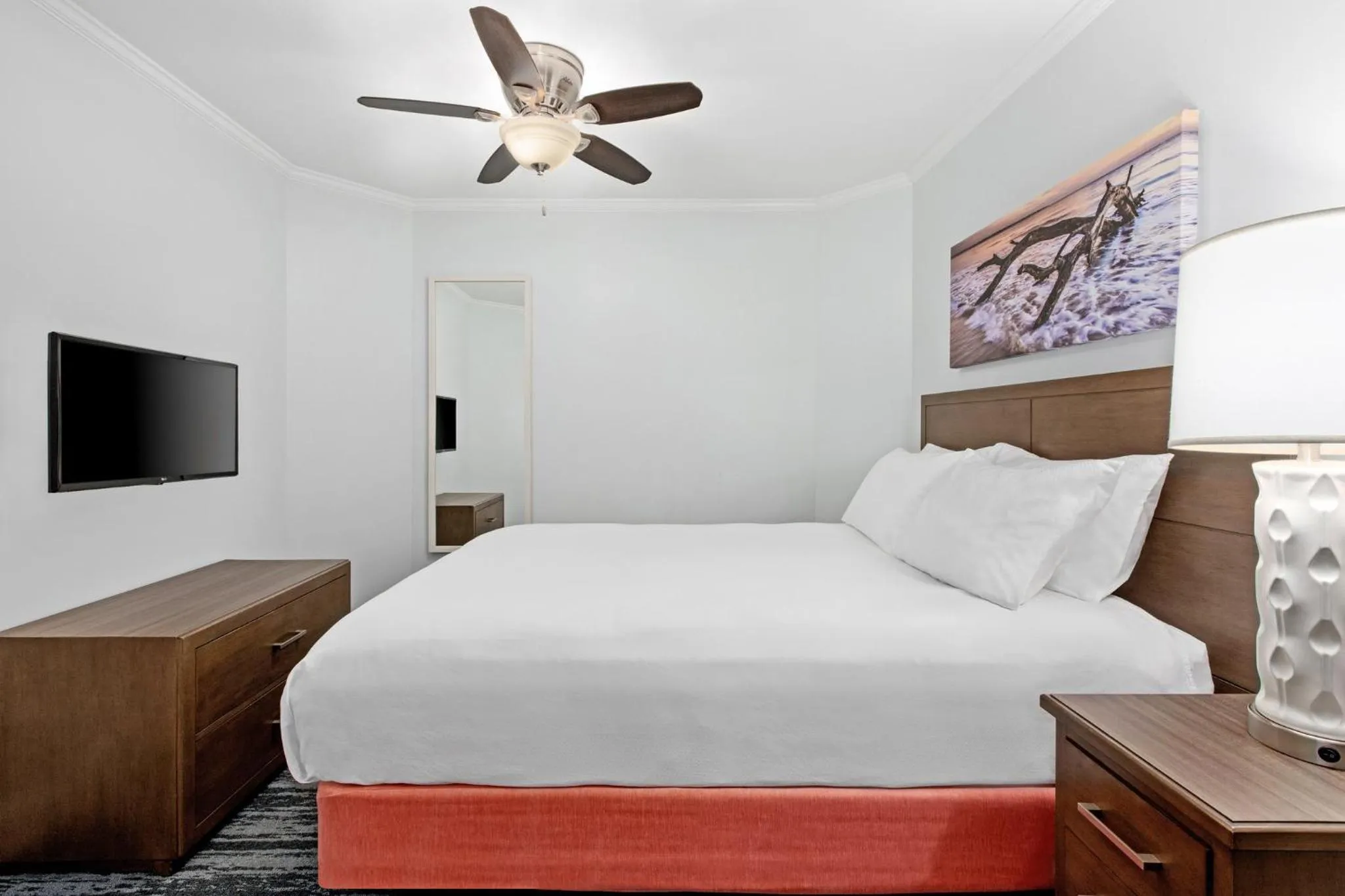 Bedroom, Bed in Club Wyndham Towers on the Grove