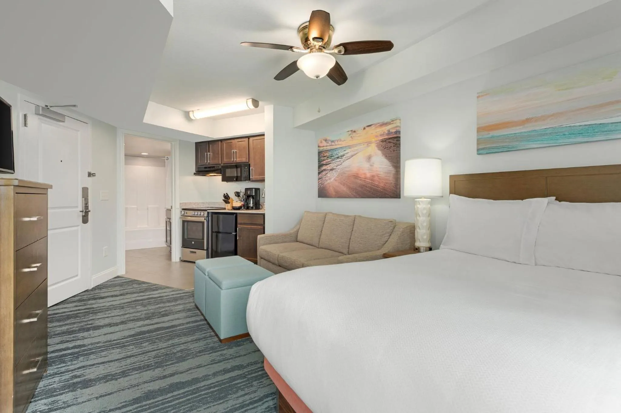 Bedroom, Bed in Club Wyndham Towers on the Grove