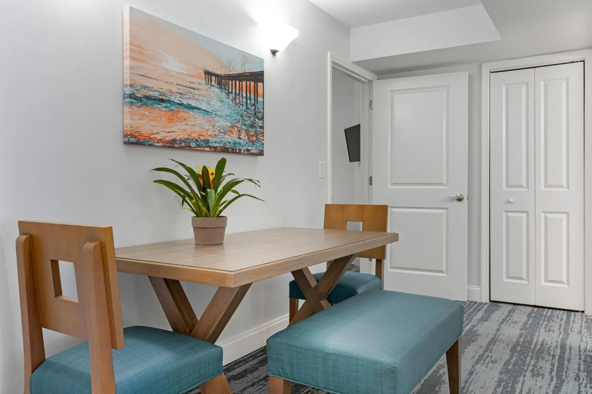 Restaurant/places to eat in Club Wyndham Towers on the Grove