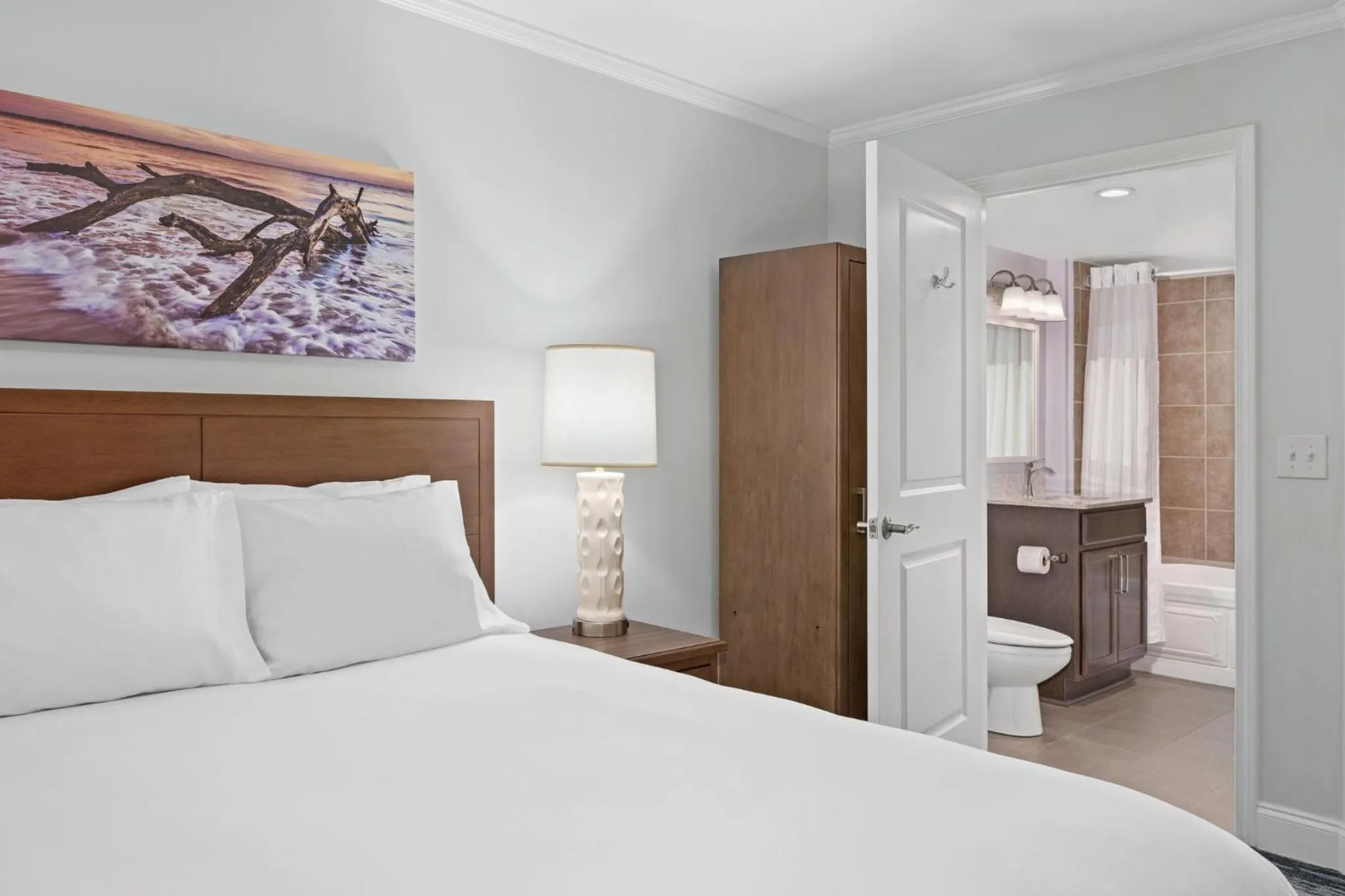 Bedroom, Bed in Club Wyndham Towers on the Grove