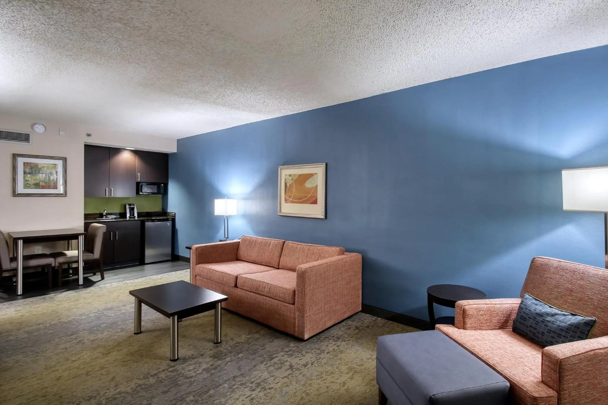 Photo of the whole room in Holiday Inn & Suites Atlanta Airport North by IHG