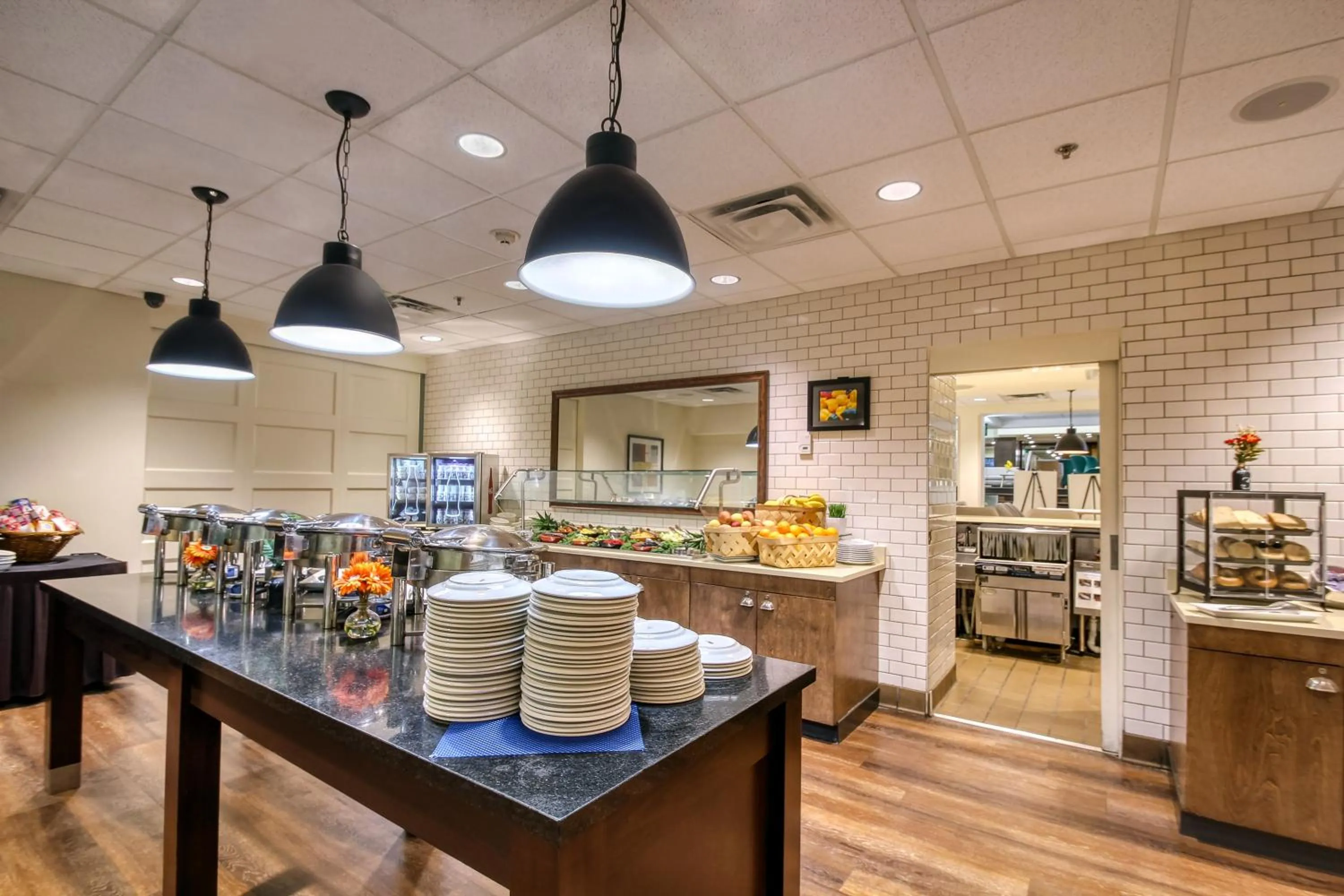 Breakfast in Holiday Inn & Suites Atlanta Airport North by IHG