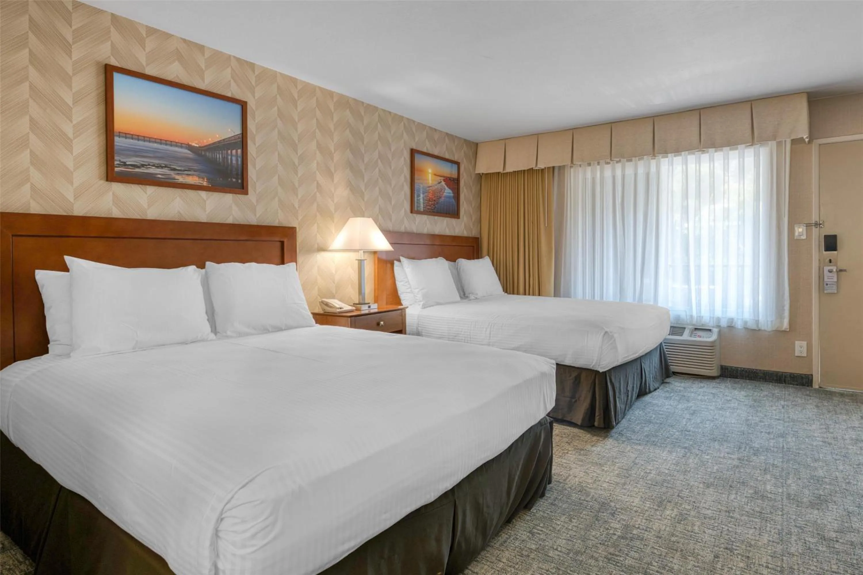 Bedroom, Bed in Best Western Seven Seas