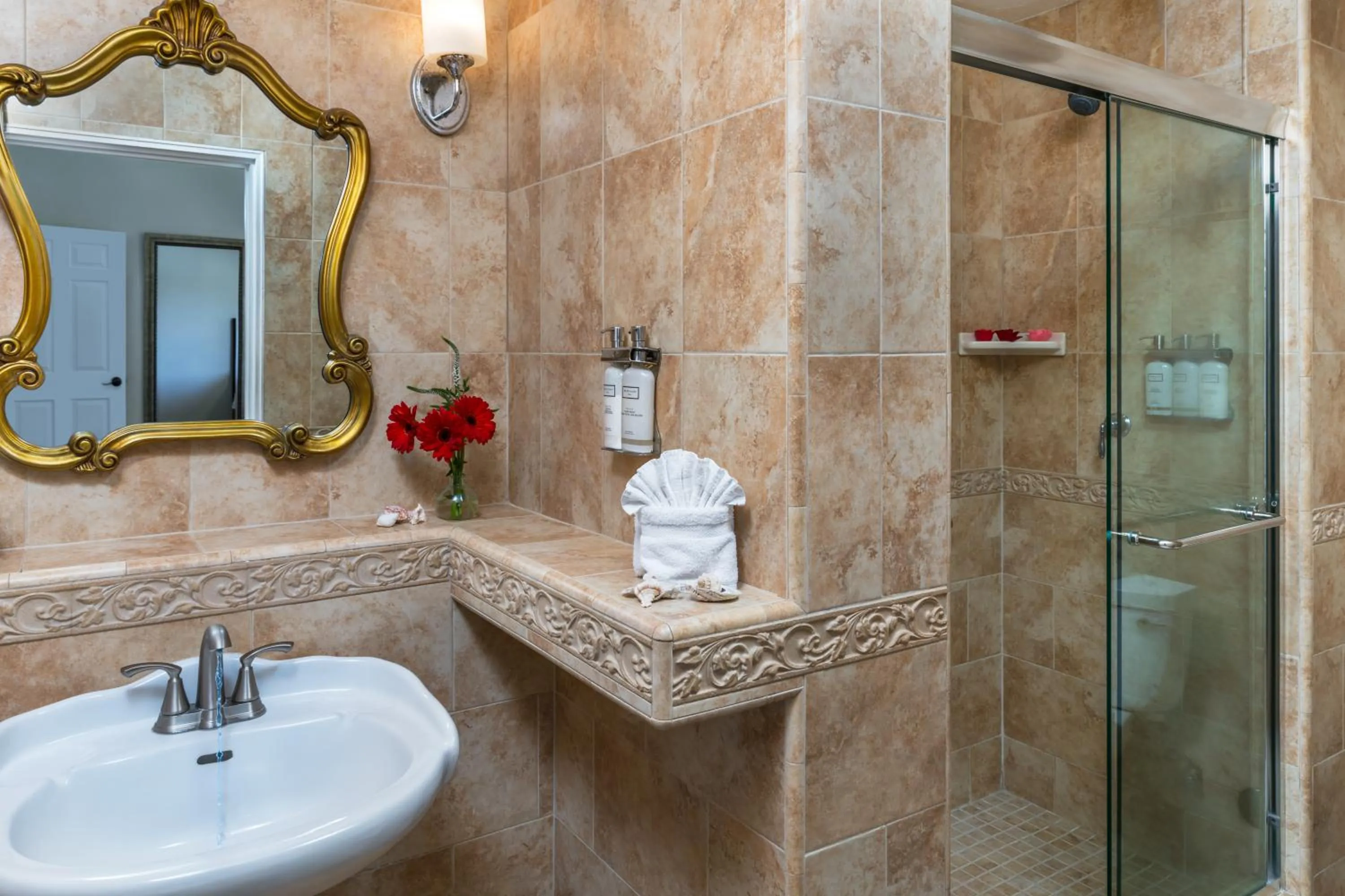 Shower in The Eagle Inn