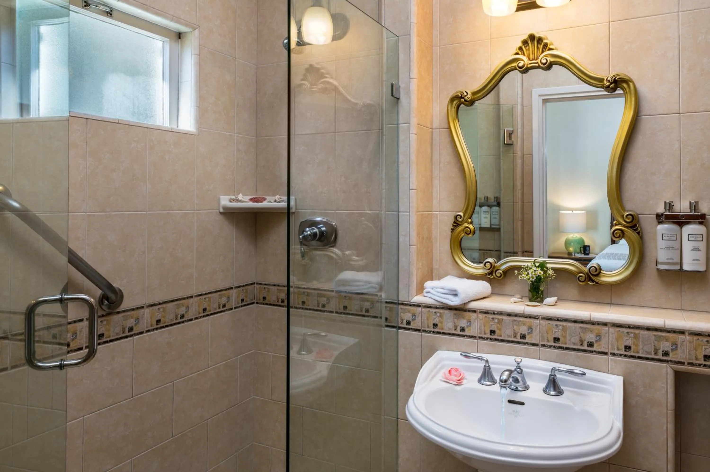 Bathroom in The Eagle Inn