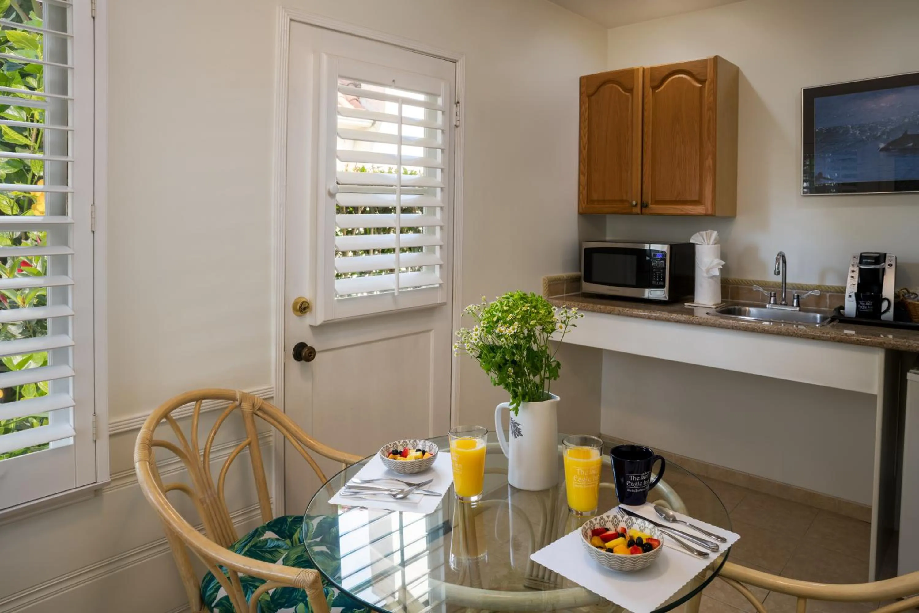 Coffee/tea facilities in The Eagle Inn