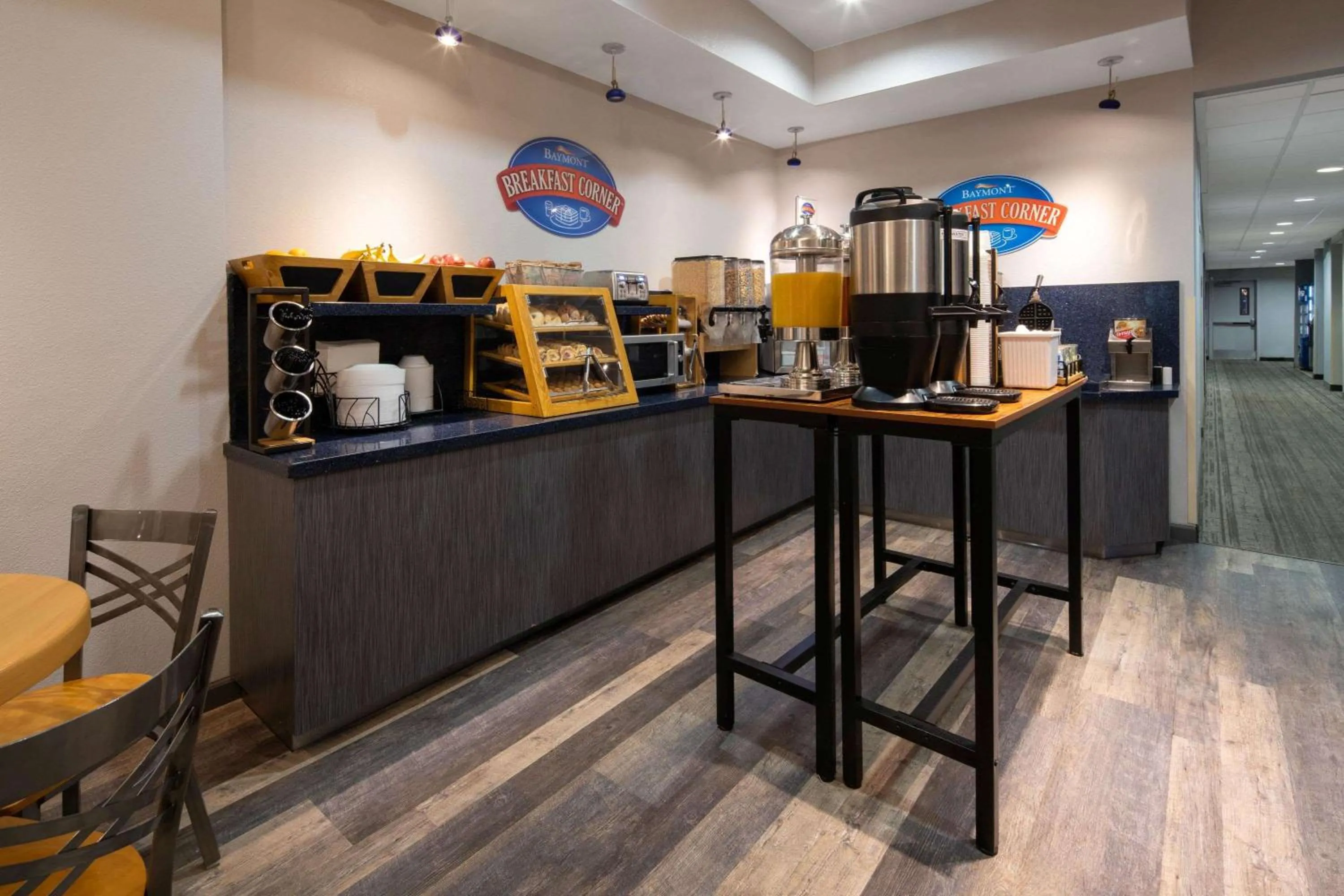 Restaurant/places to eat in Baymont by Wyndham Las Vegas South Strip