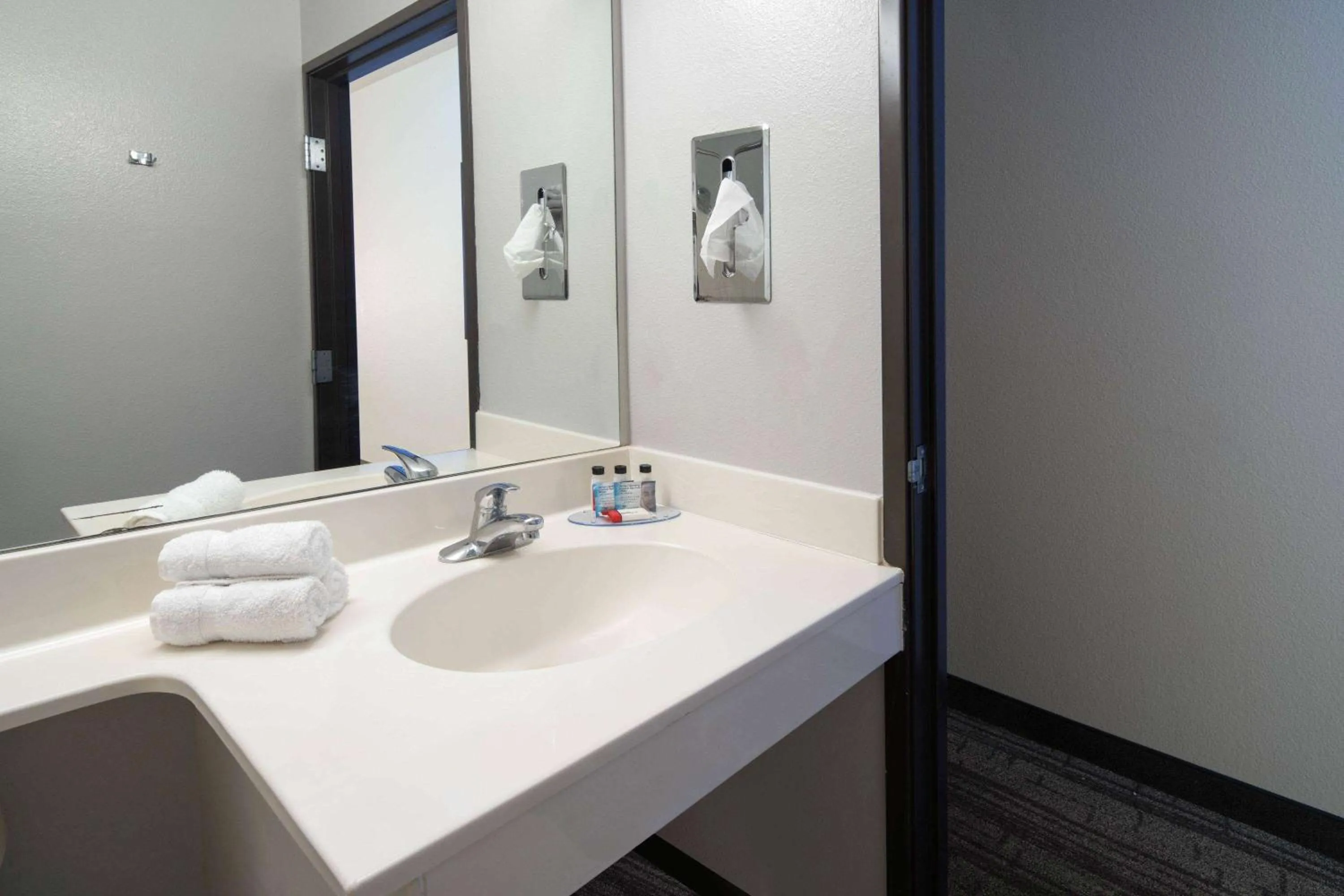 Bathroom in Baymont by Wyndham Las Vegas South Strip