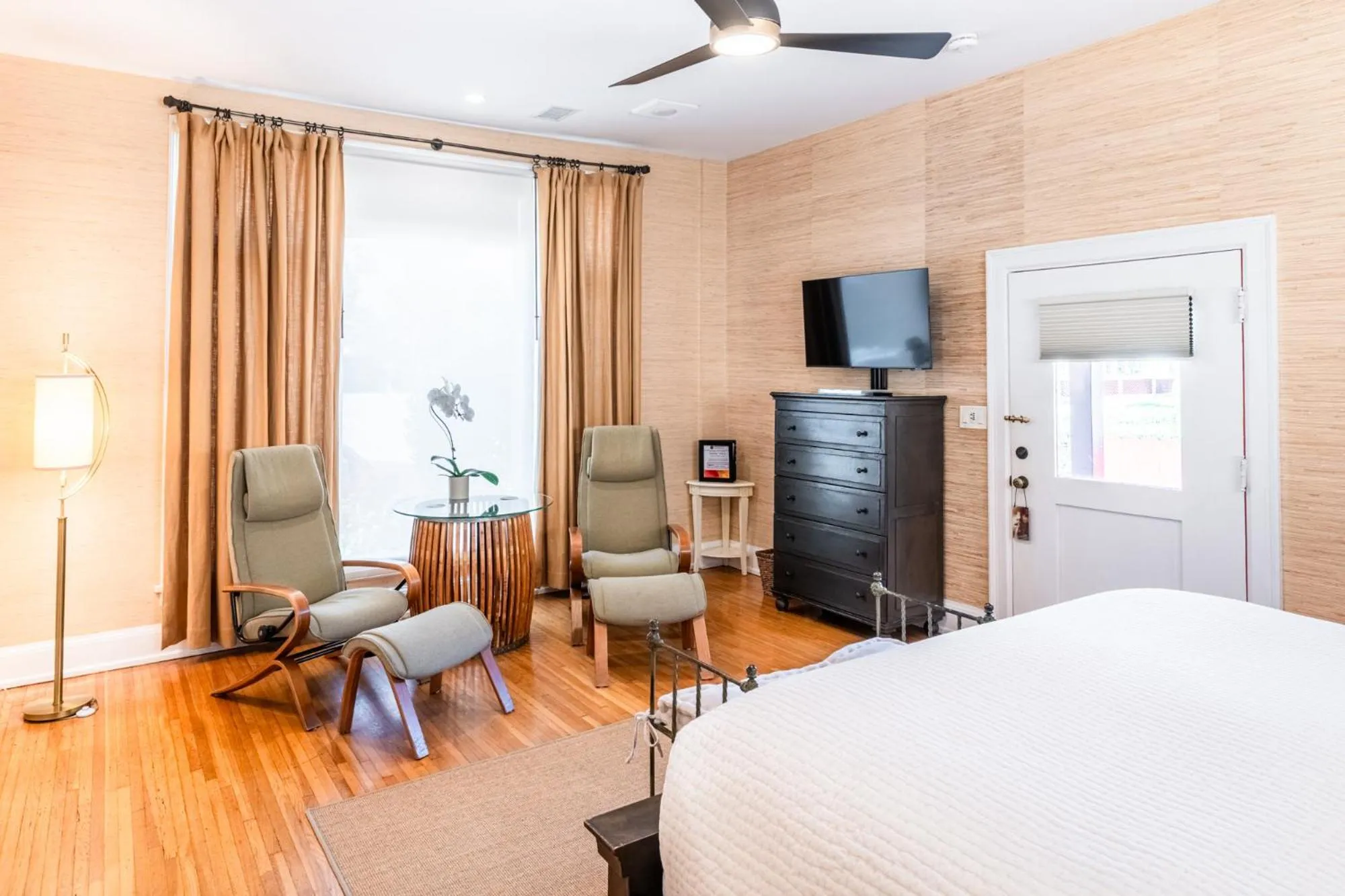 TV and multimedia, Bed in Harbor House Inn