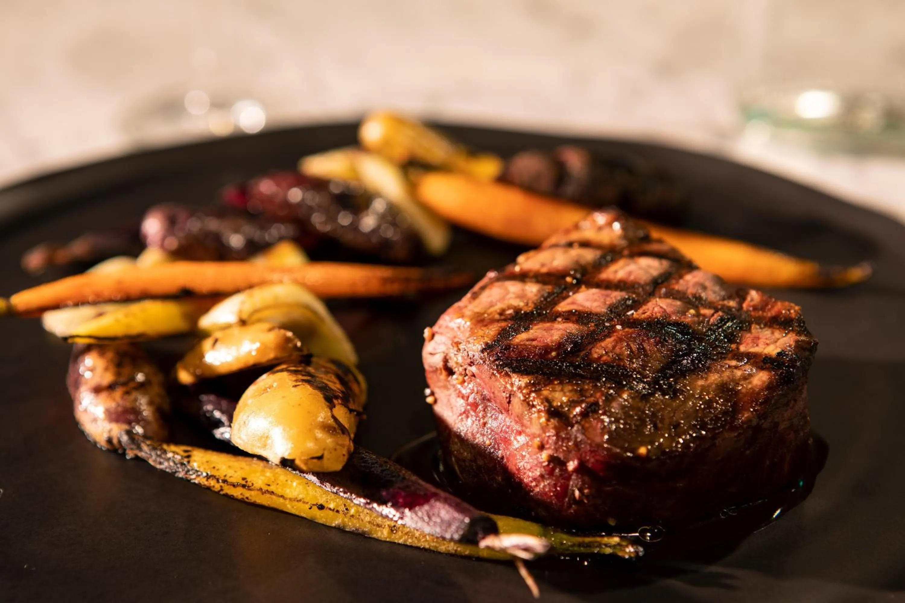 Restaurant/places to eat in W Atlanta Downtown