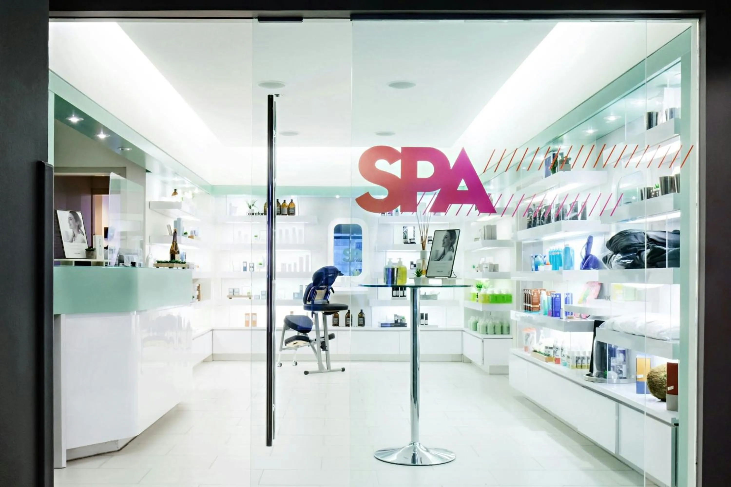 Spa and wellness centre/facilities in W Atlanta Downtown