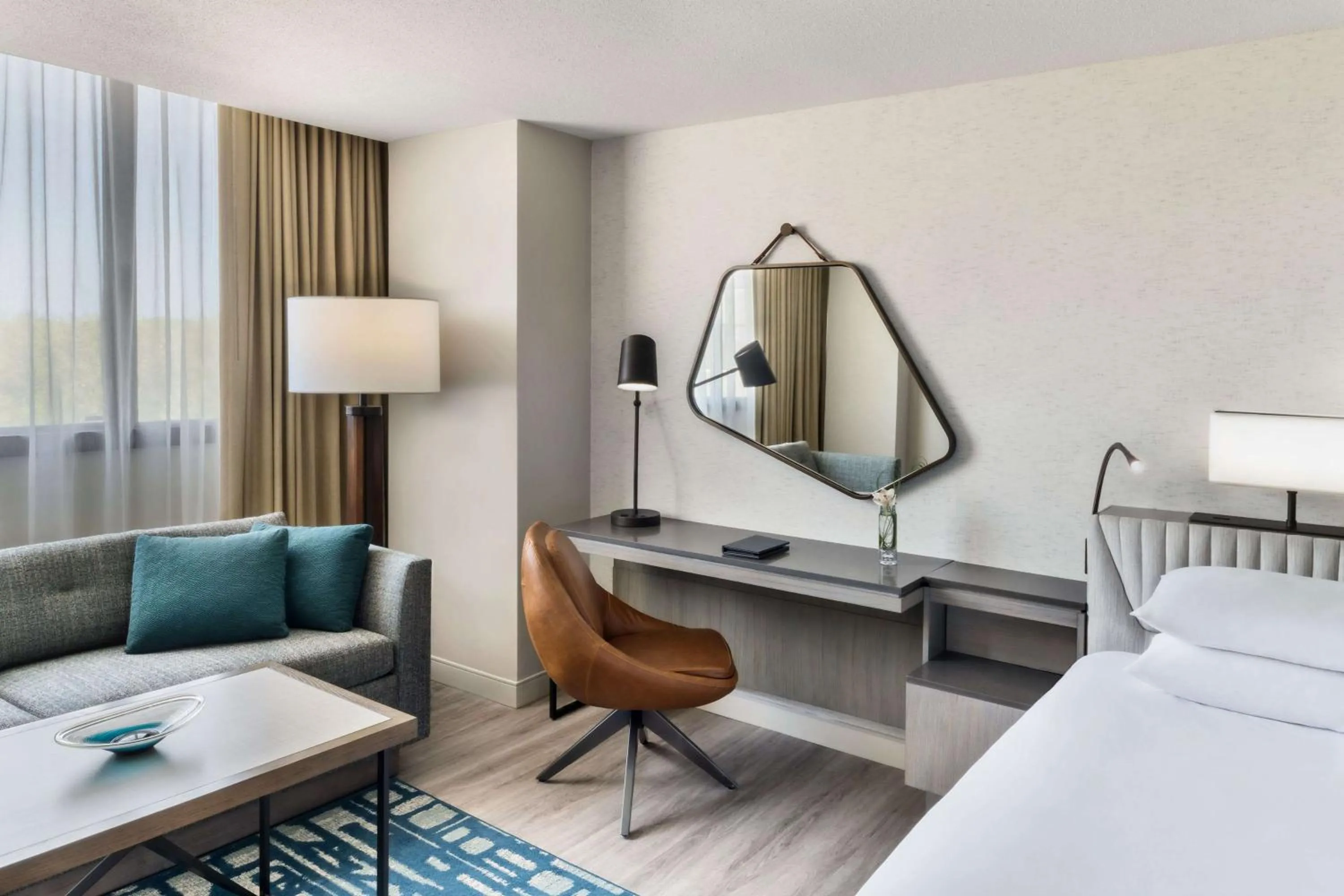 Bedroom, Bed in Hyatt Regency O'Hare Chicago