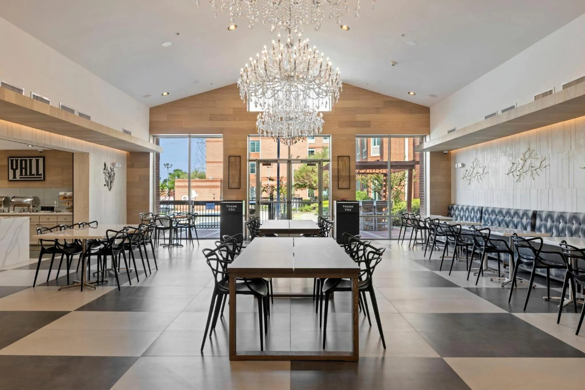 Breakfast in Kompose Boutique Hotel Houston Cy-Fair