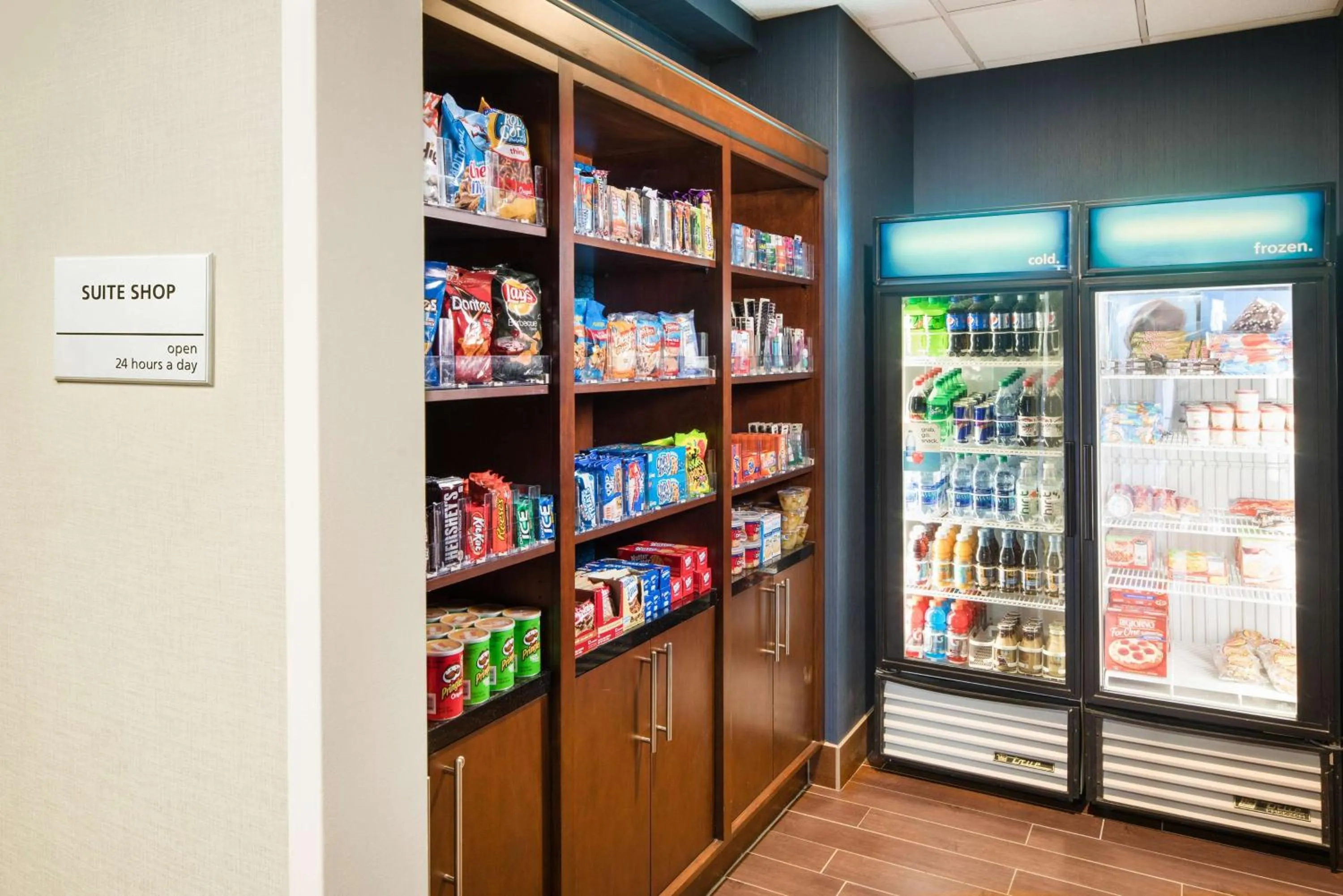 Dining area in Hampton Inn & Suites Little Rock-Downtown