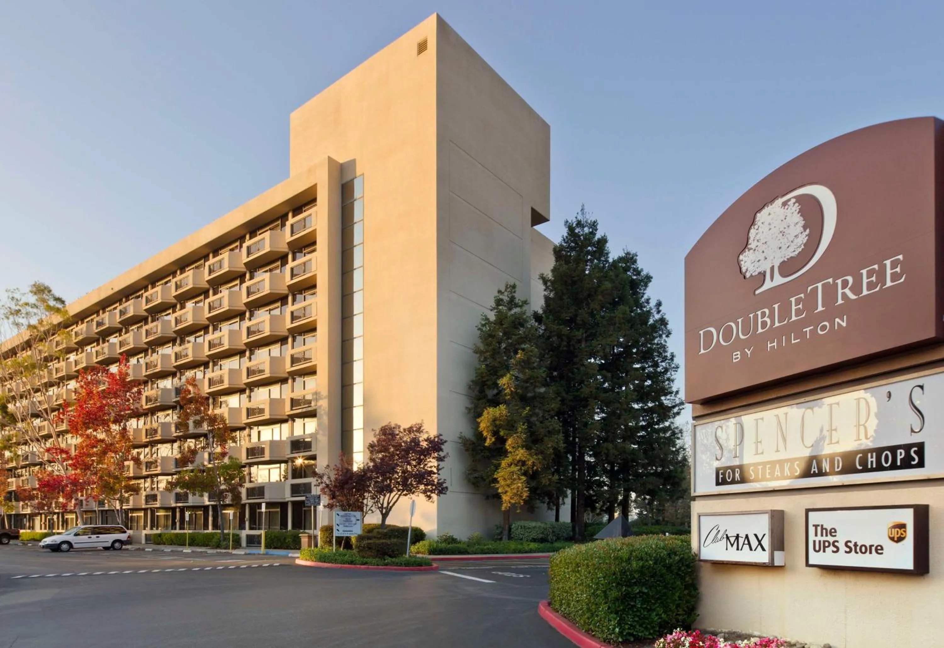 Property building in DoubleTree by Hilton San Jose