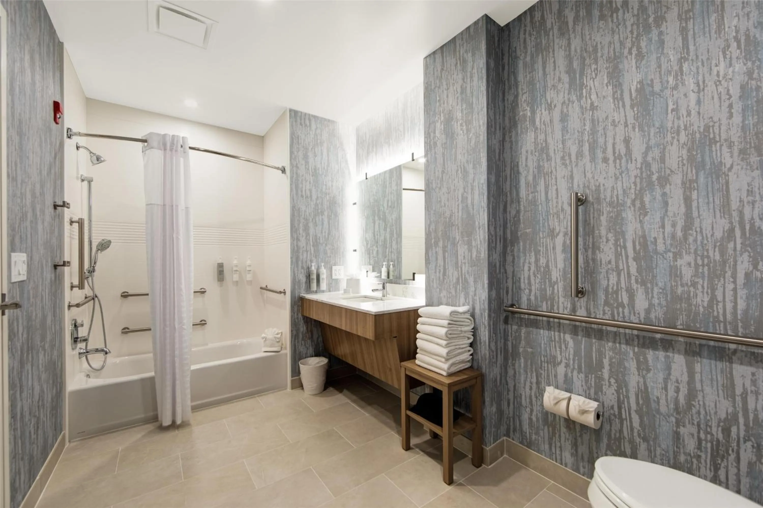 Bathroom in Homewood Suites by Hilton East Rutherford - Meadowlands, NJ