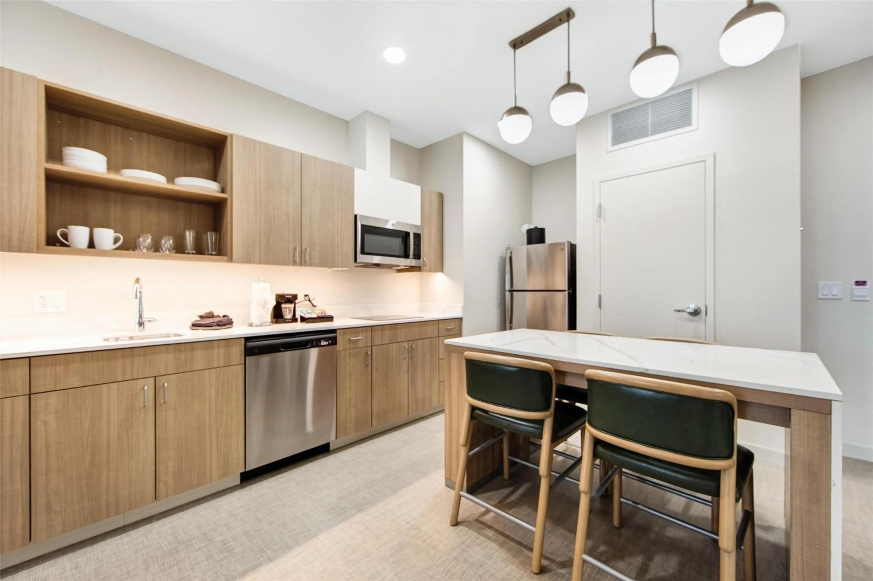 Kitchen or kitchenette in Homewood Suites by Hilton East Rutherford - Meadowlands, NJ