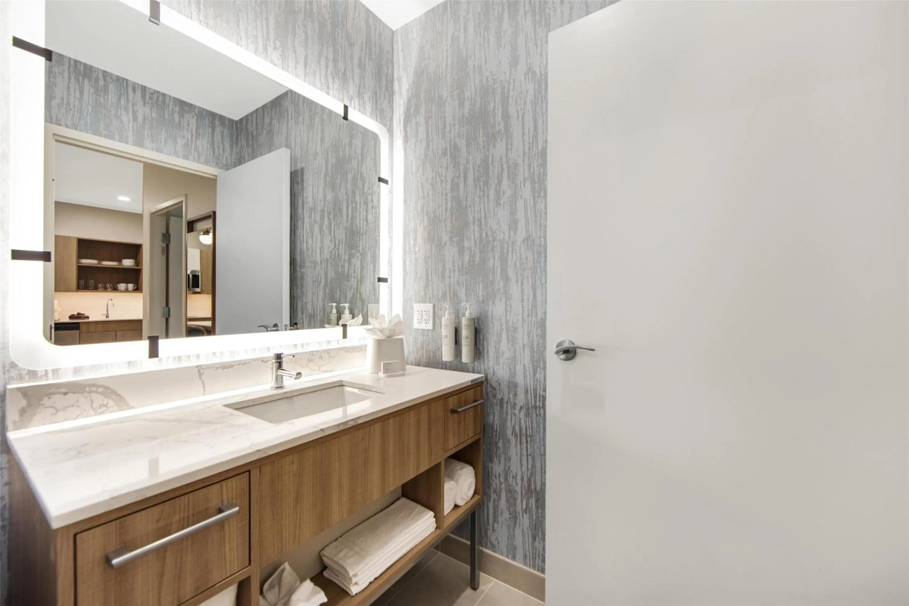 Bathroom in Homewood Suites by Hilton East Rutherford - Meadowlands, NJ