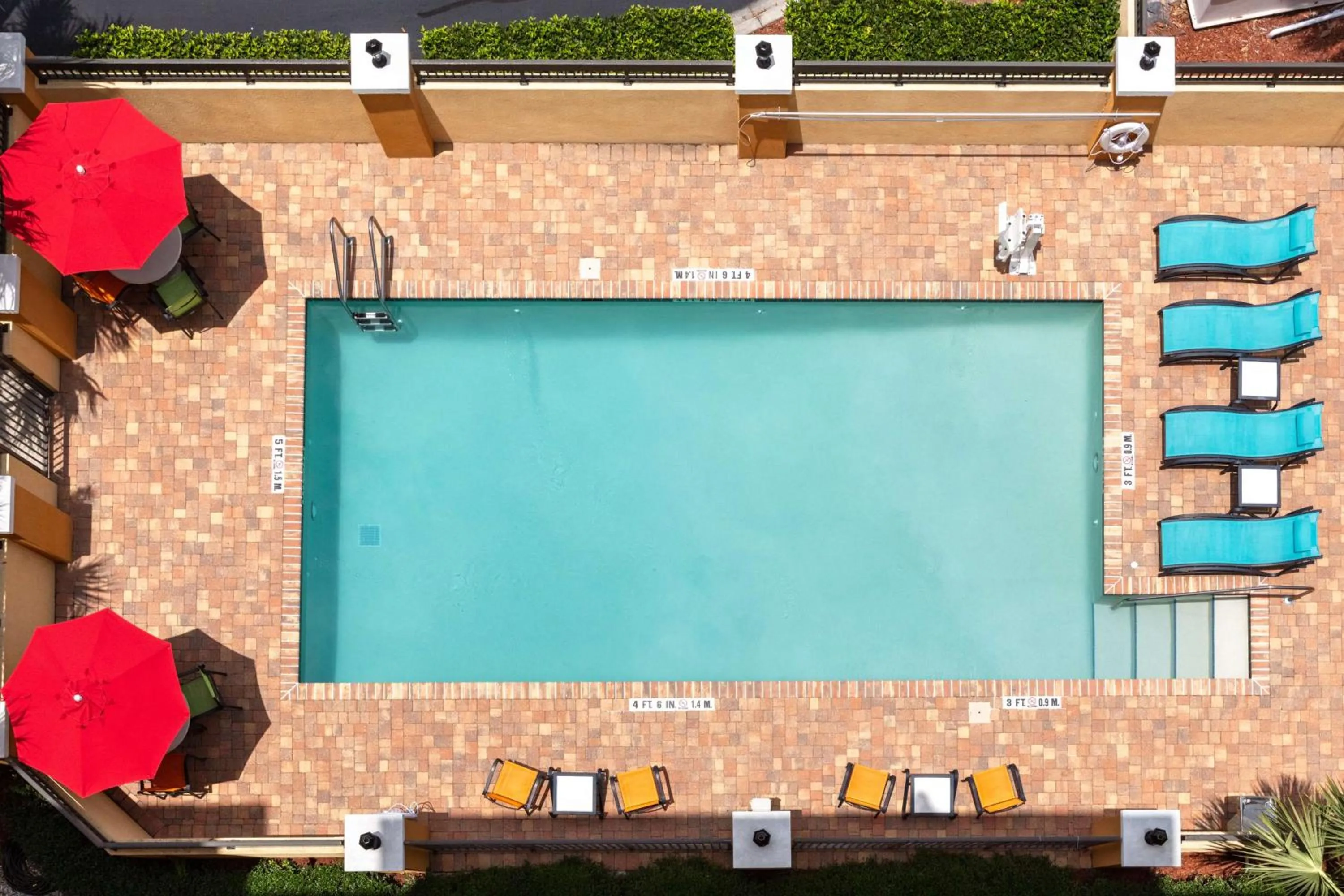 Pool view in Hampton Inn & Suites Jacksonville South - Bartram Park