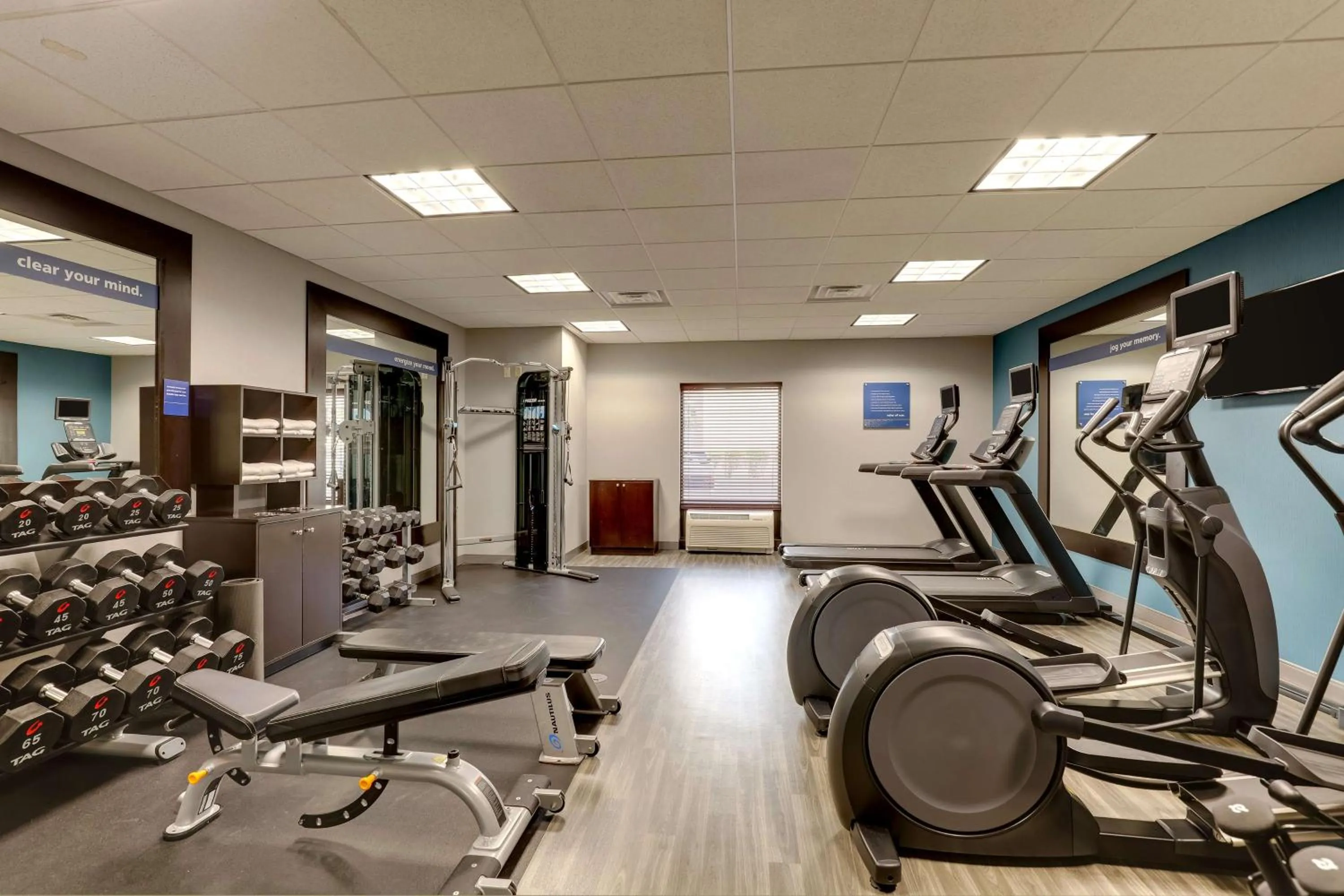 Fitness centre/facilities in Hampton Inn & Suites Indianapolis-Airport
