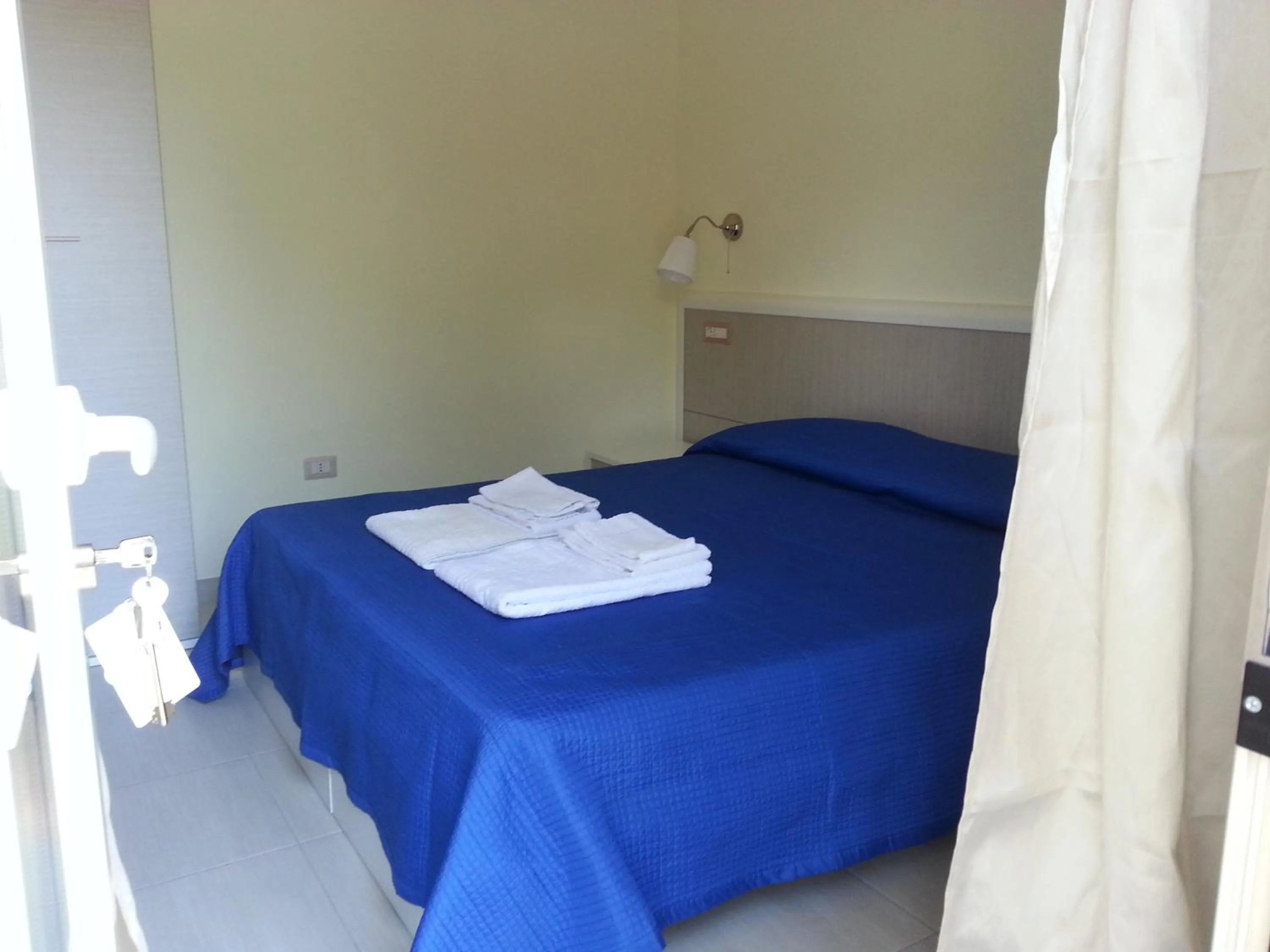Bed in Il Girasole Formia Guesthouse rooms