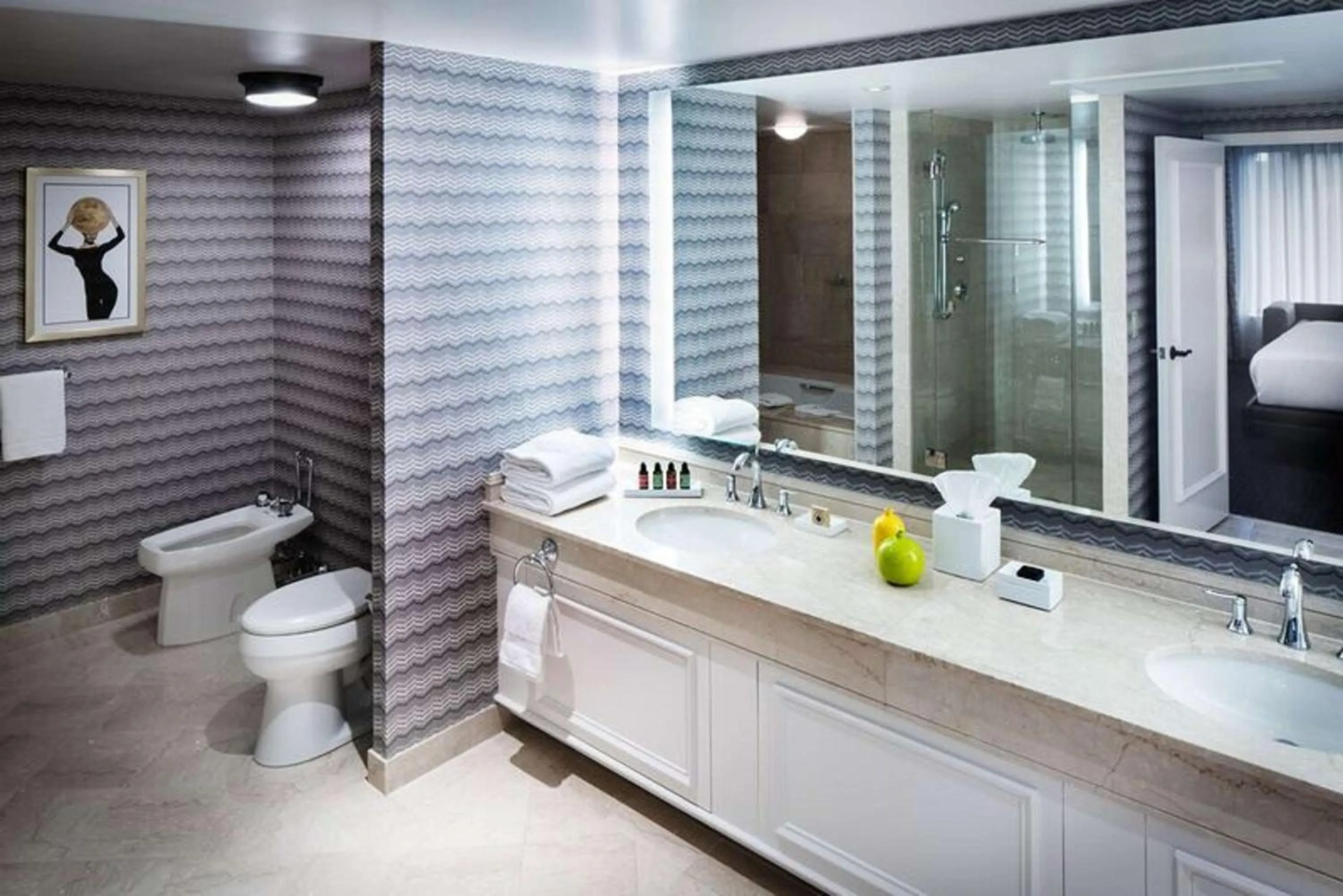 Bathroom in The Logan Philadelphia, Curio Collection by Hilton