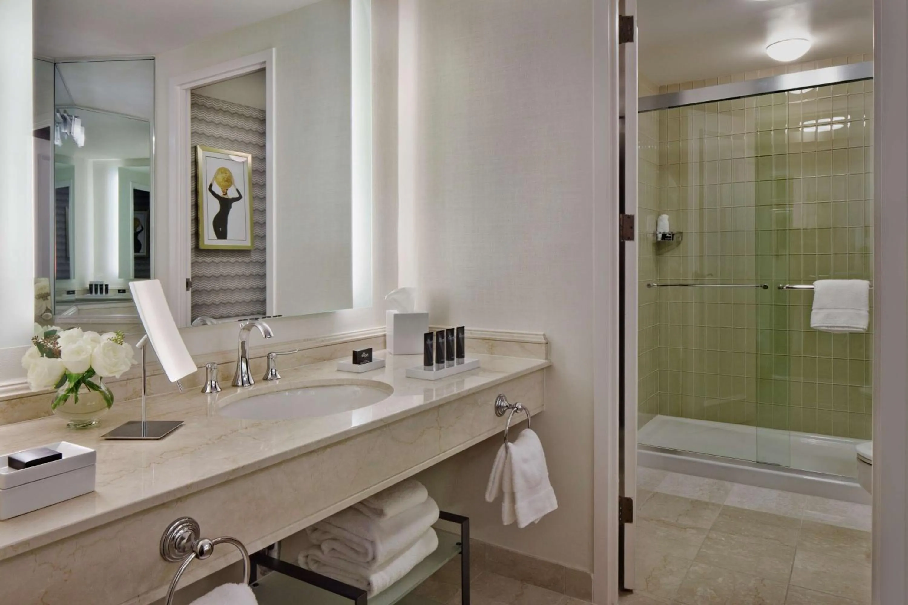 Bathroom in The Logan Philadelphia, Curio Collection by Hilton
