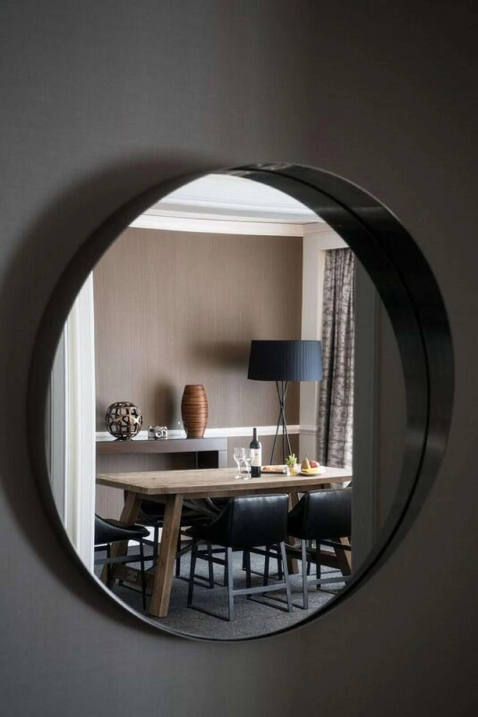 Living room in The Logan Philadelphia, Curio Collection by Hilton