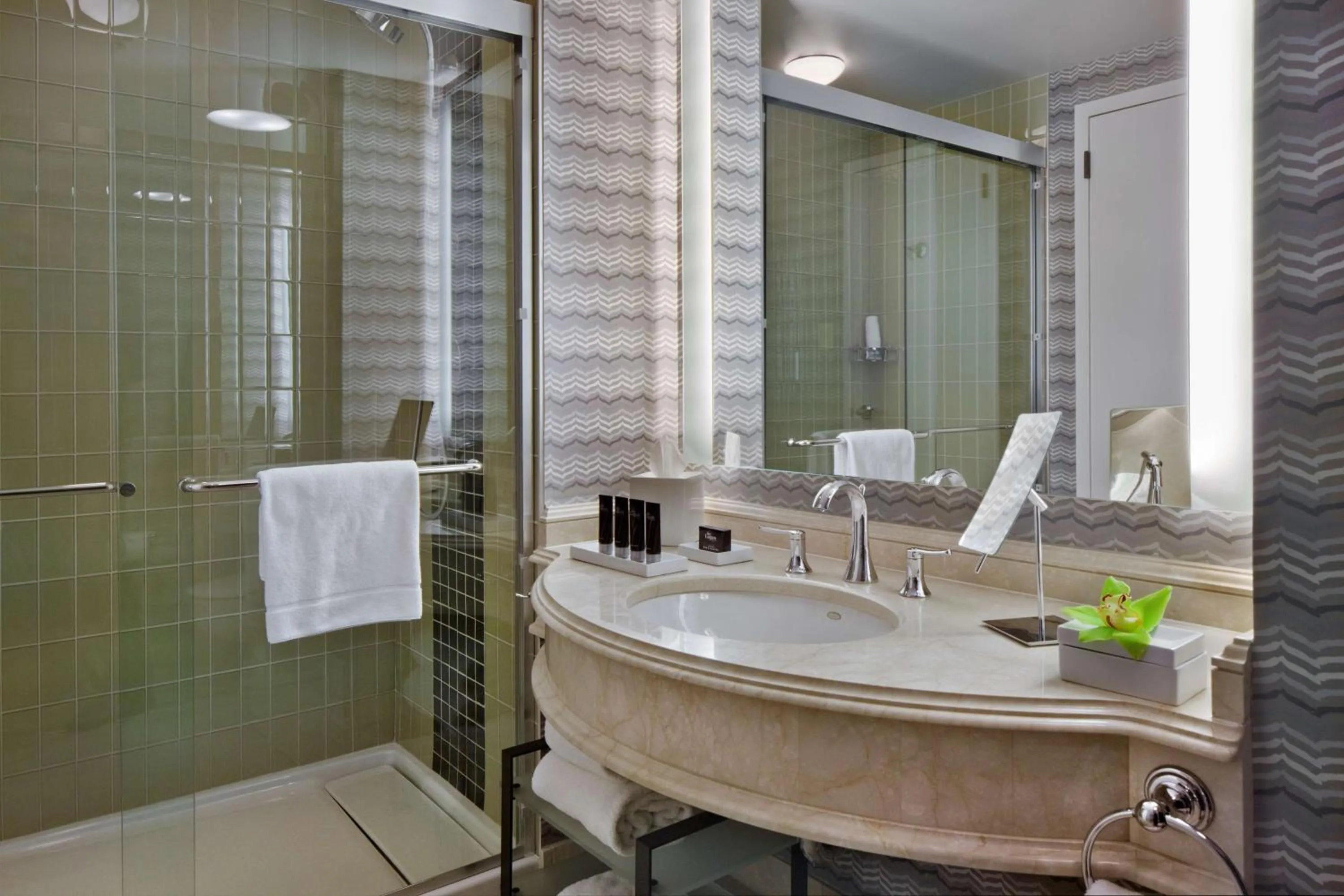 Bathroom in The Logan Philadelphia, Curio Collection by Hilton