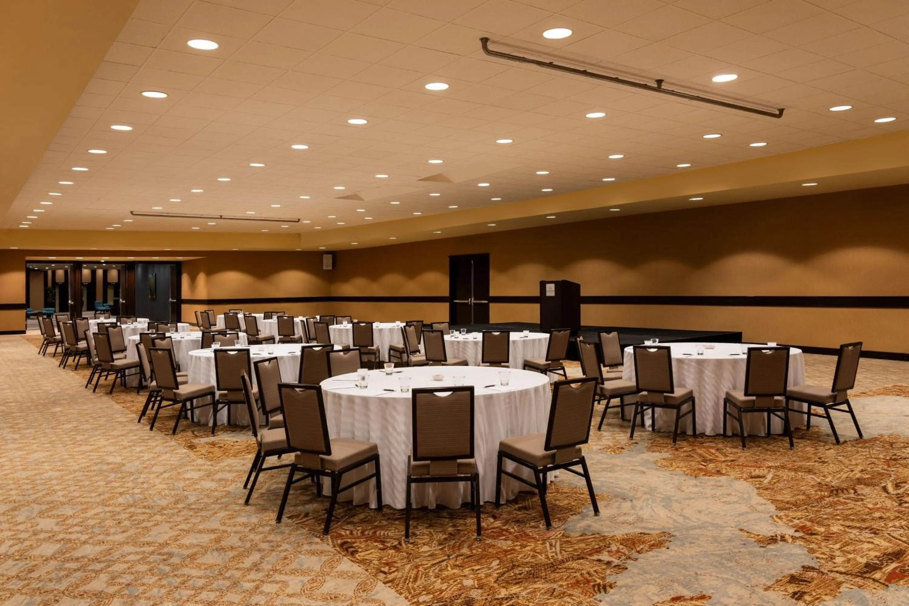 Meeting/conference room in Sheraton Waikiki Beach Resort