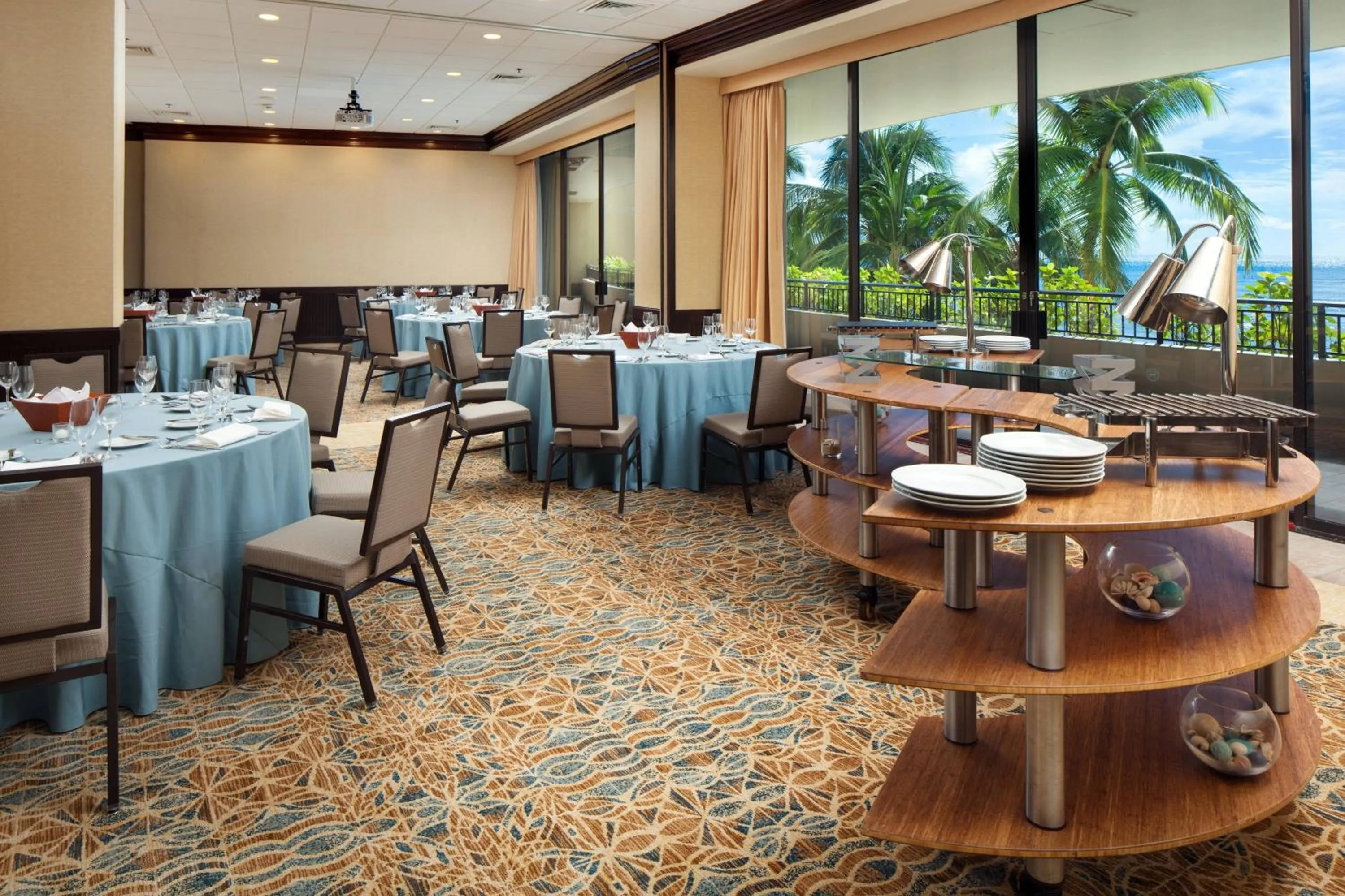Meeting/conference room in Sheraton Waikiki Beach Resort