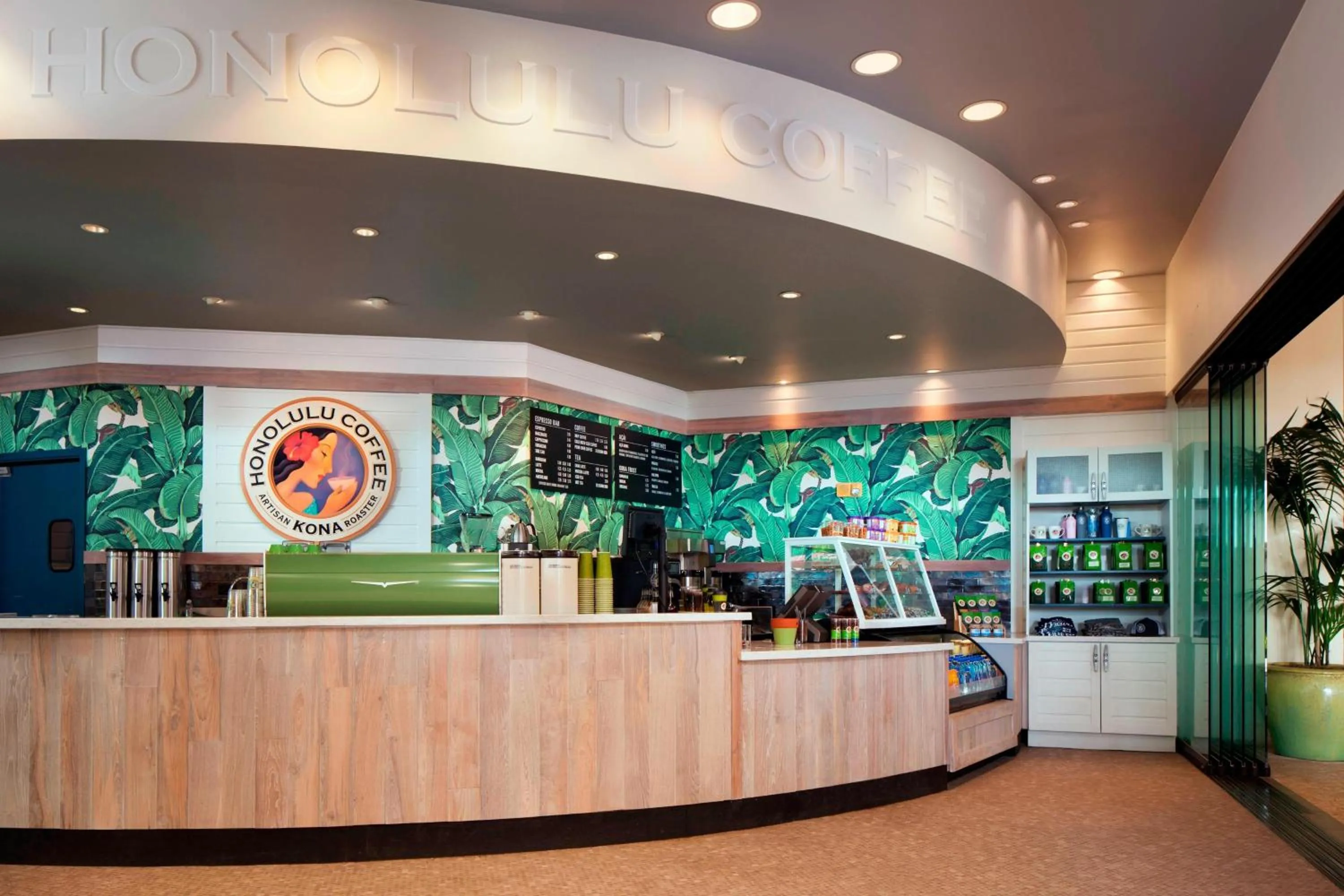 Restaurant/places to eat in Sheraton Waikiki Beach Resort