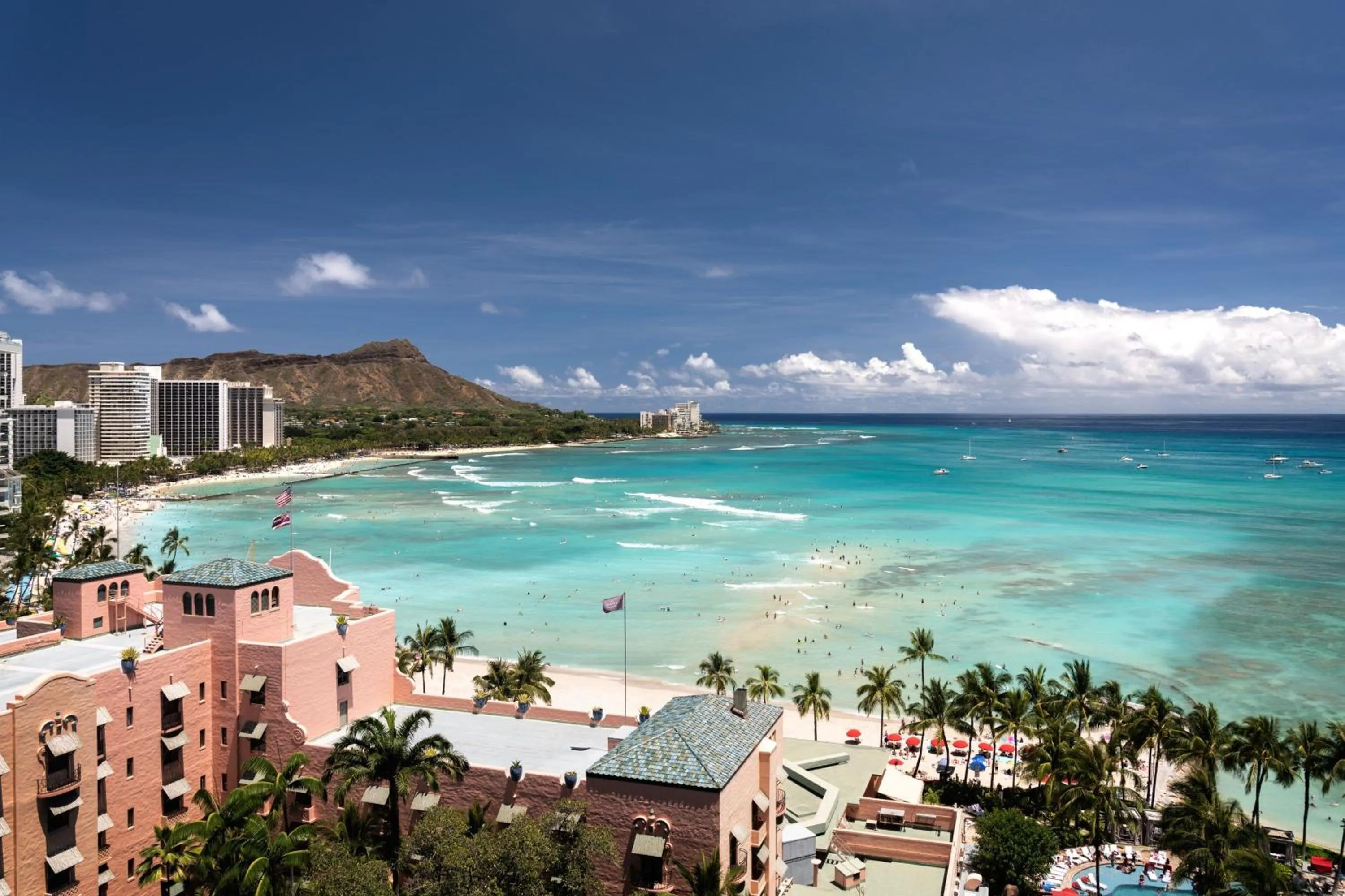 Photo of the whole room in Sheraton Waikiki Beach Resort