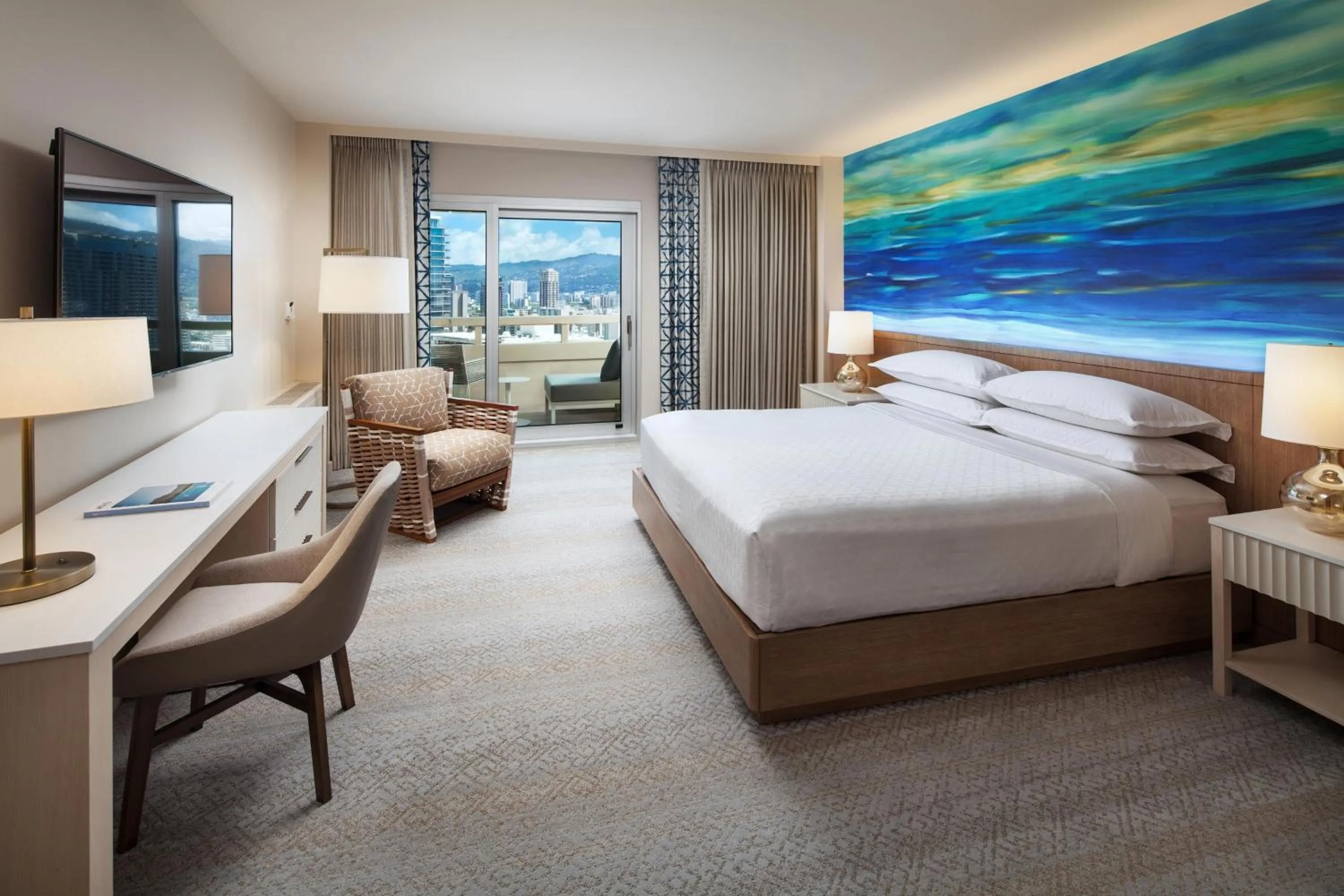 Photo of the whole room, Bed in Sheraton Waikiki Beach Resort