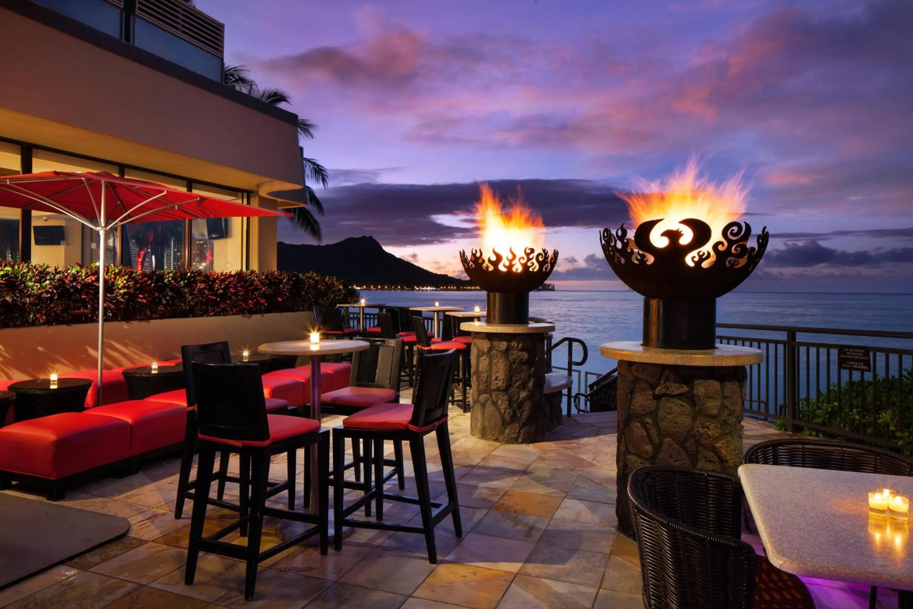 Restaurant/places to eat in Sheraton Waikiki Beach Resort