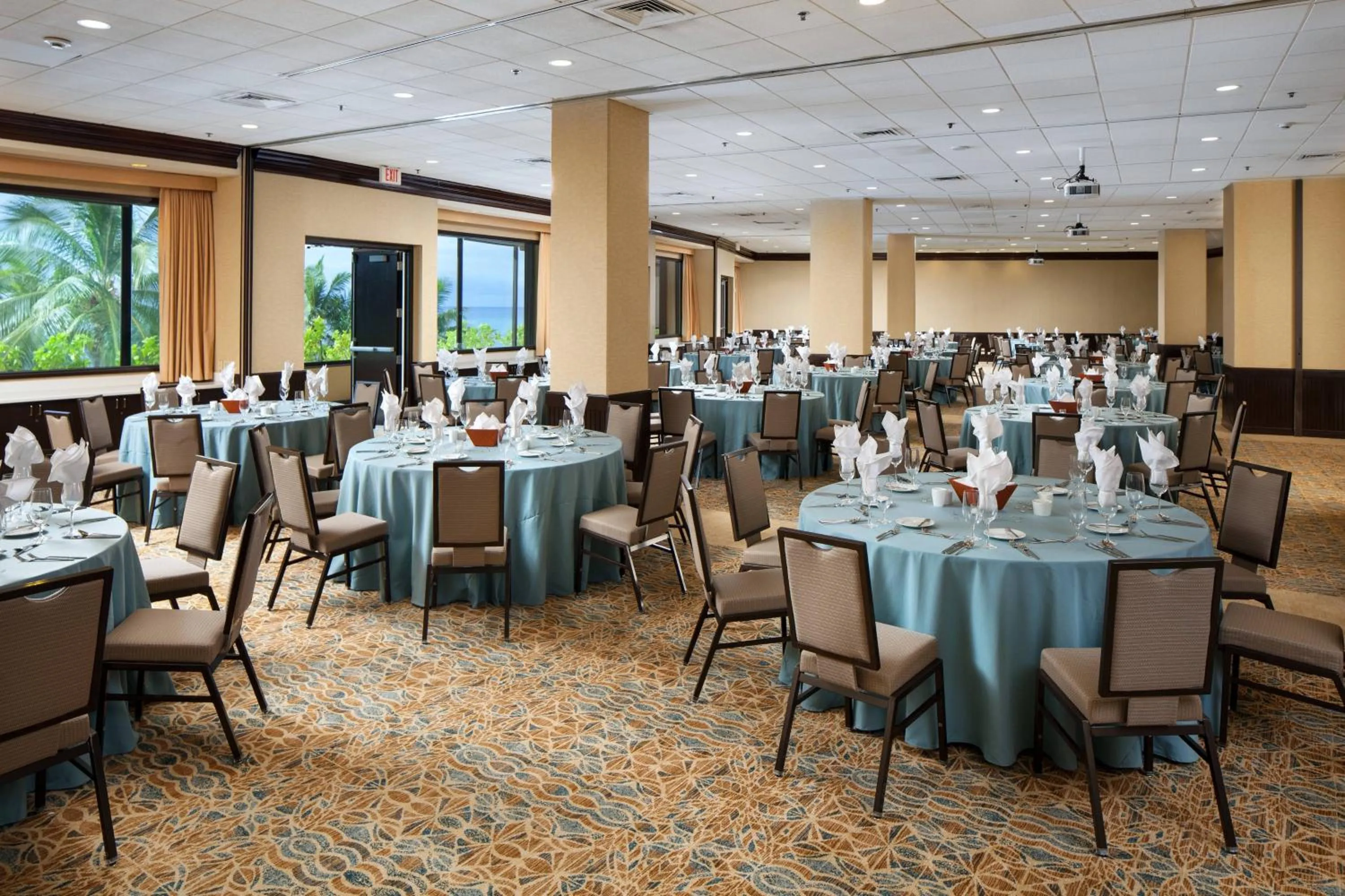 Meeting/conference room in Sheraton Waikiki Beach Resort