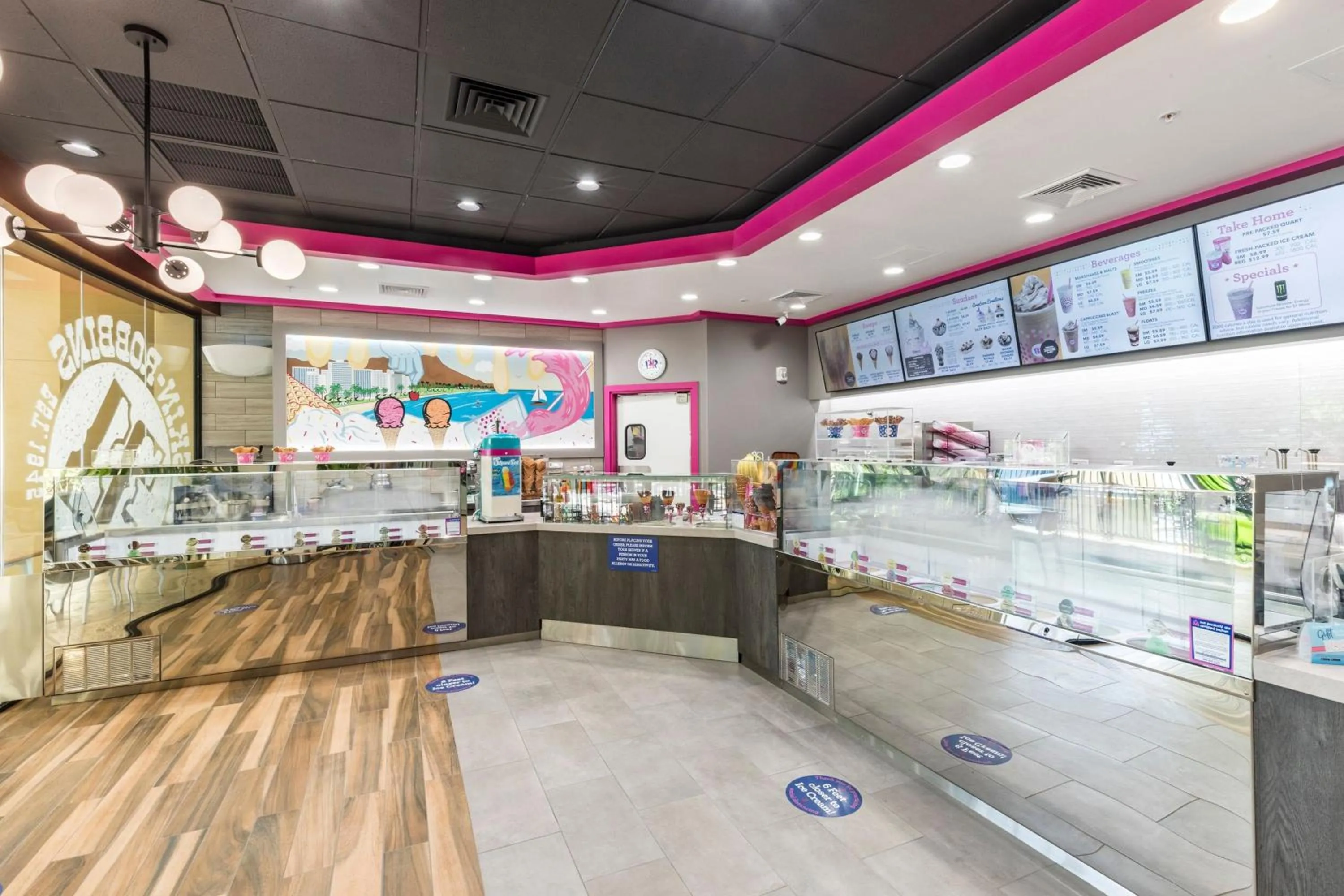 Restaurant/places to eat in Sheraton Waikiki Beach Resort