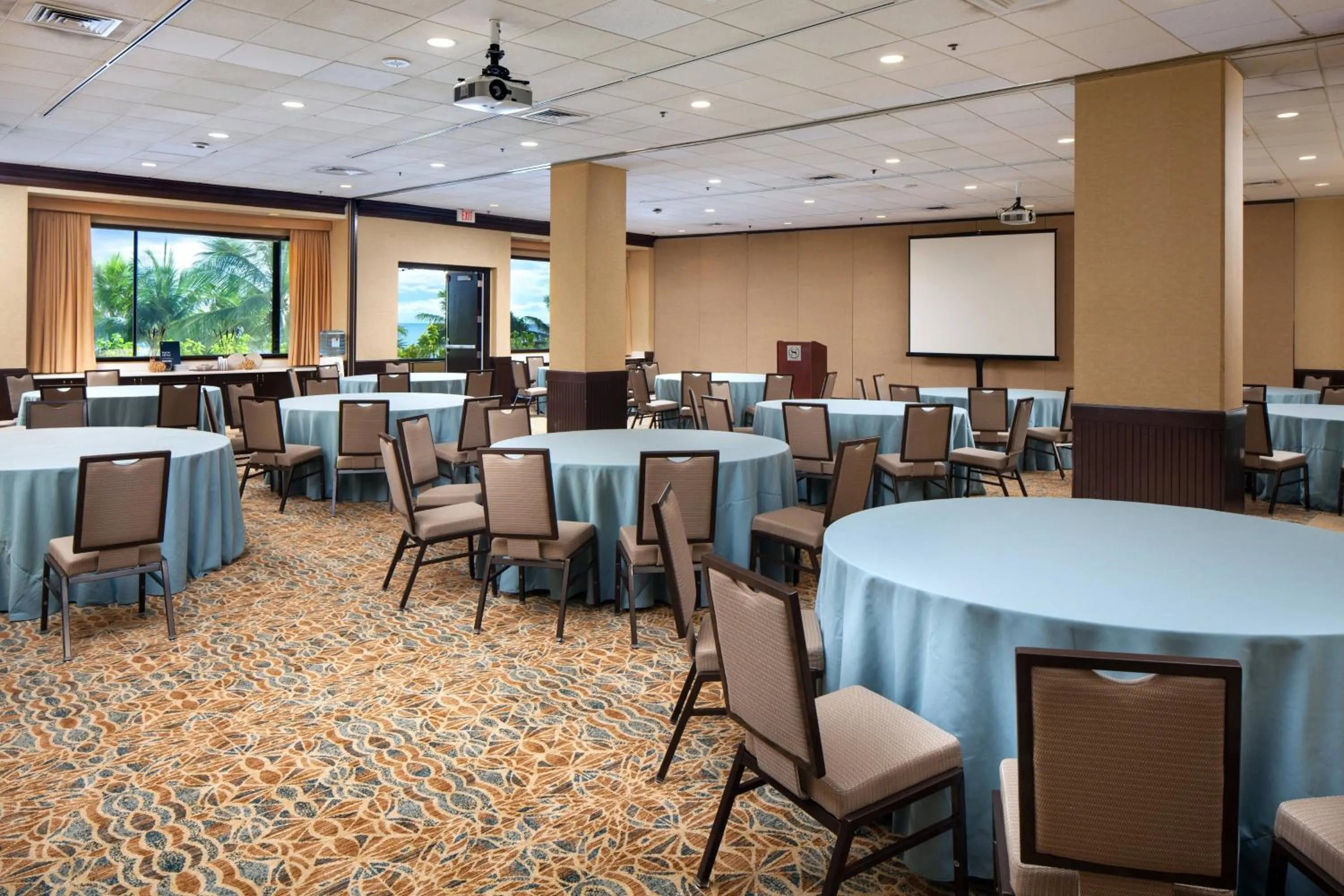 Meeting/conference room in Sheraton Waikiki Beach Resort