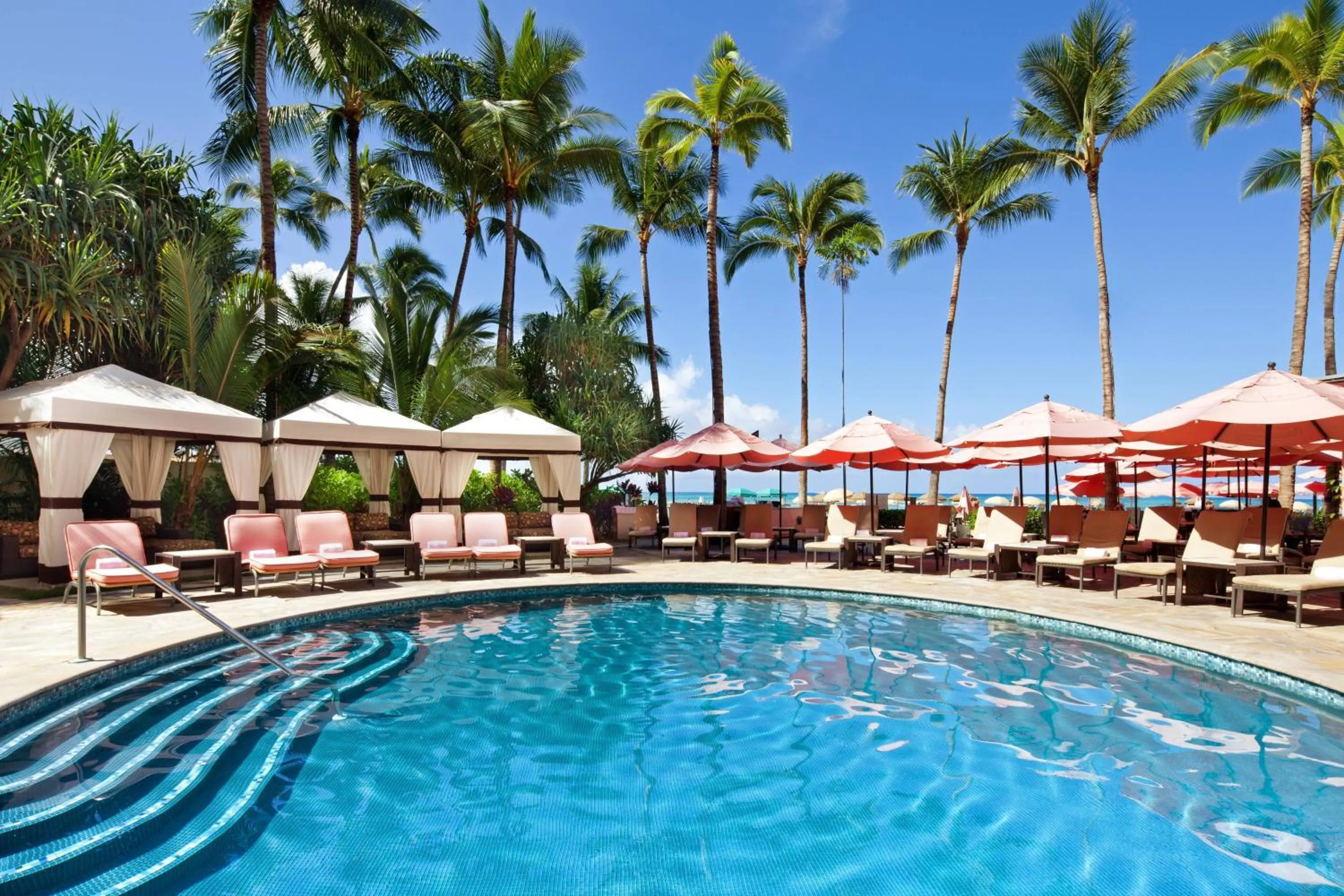 Swimming pool in The Royal Hawaiian, A Luxury Collection Resort, Waikiki