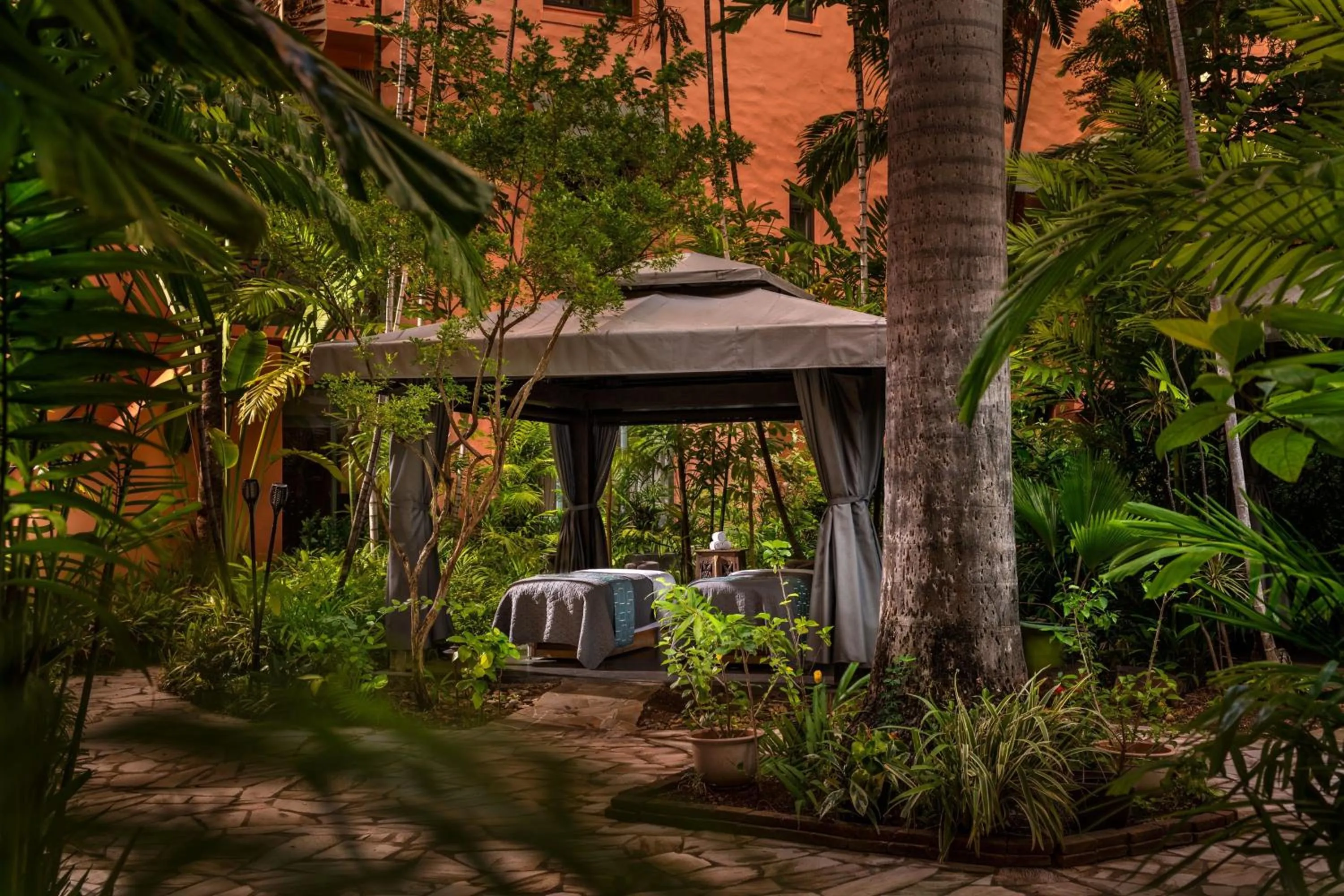 Spa and wellness centre/facilities in The Royal Hawaiian, A Luxury Collection Resort, Waikiki