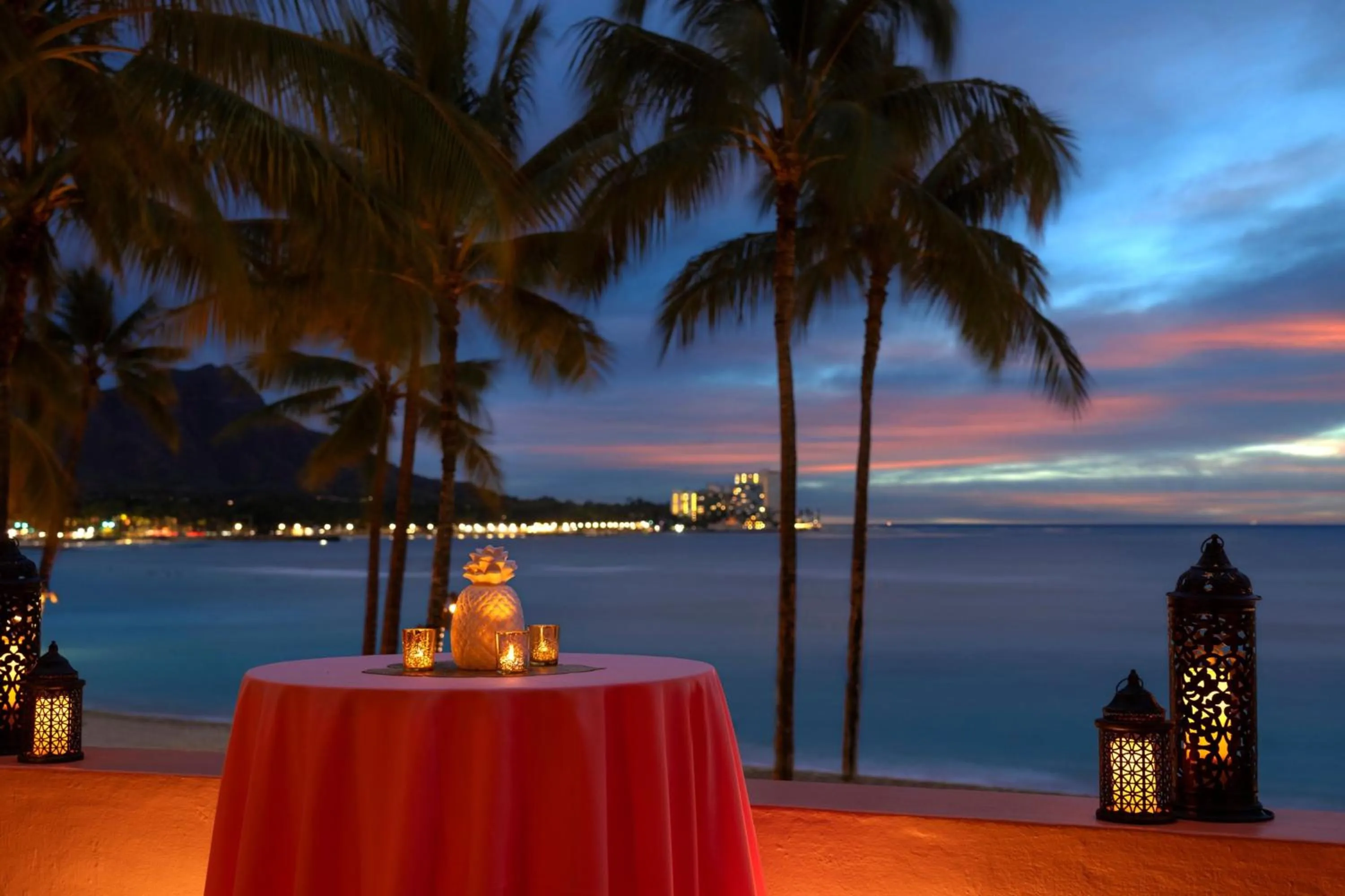 Lobby or reception in The Royal Hawaiian, A Luxury Collection Resort, Waikiki