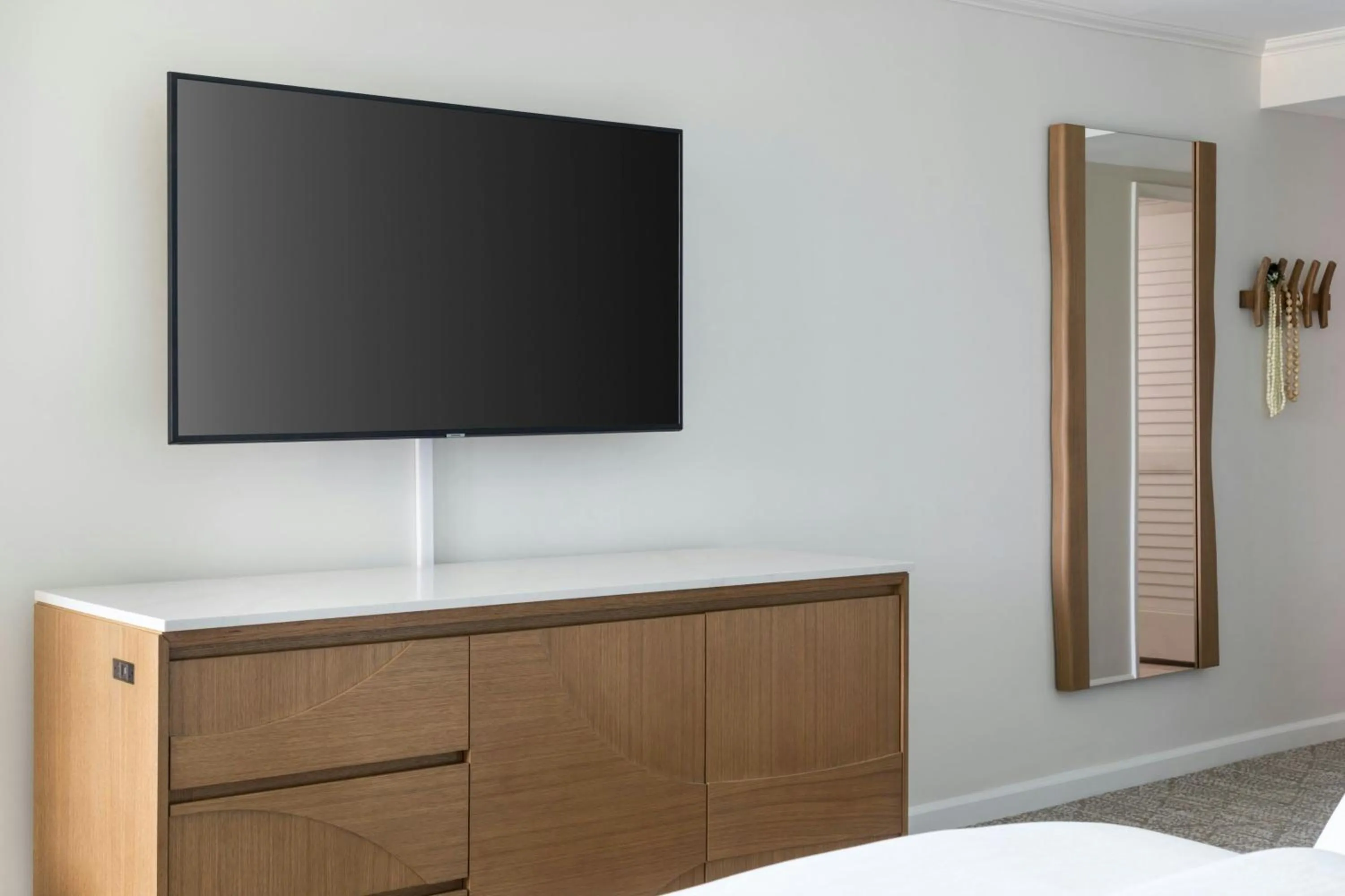 Photo of the whole room, Bed in Moana Surfrider, A Westin Resort & Spa, Waikiki Beach