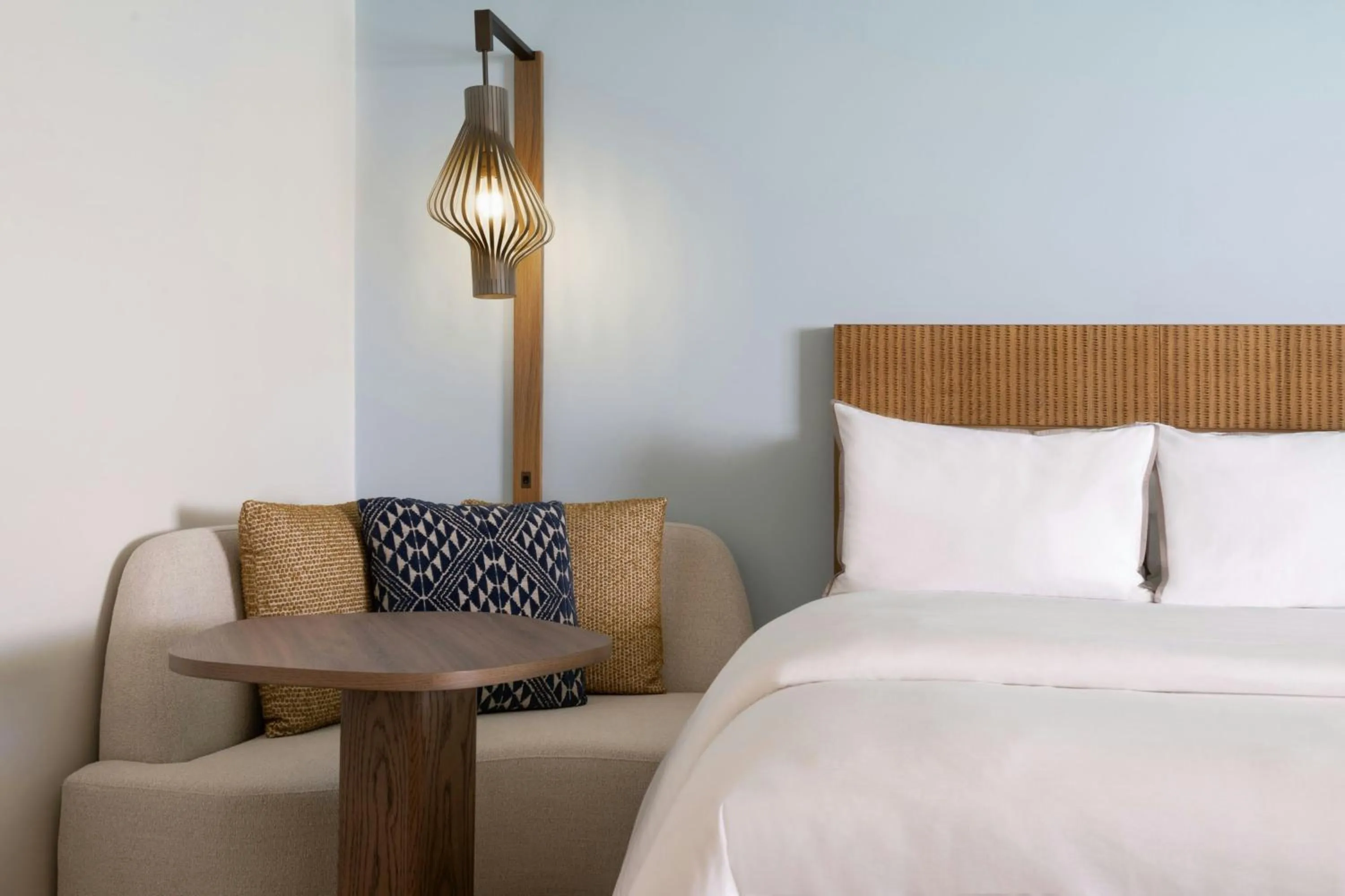 Photo of the whole room, Bed in Moana Surfrider, A Westin Resort & Spa, Waikiki Beach