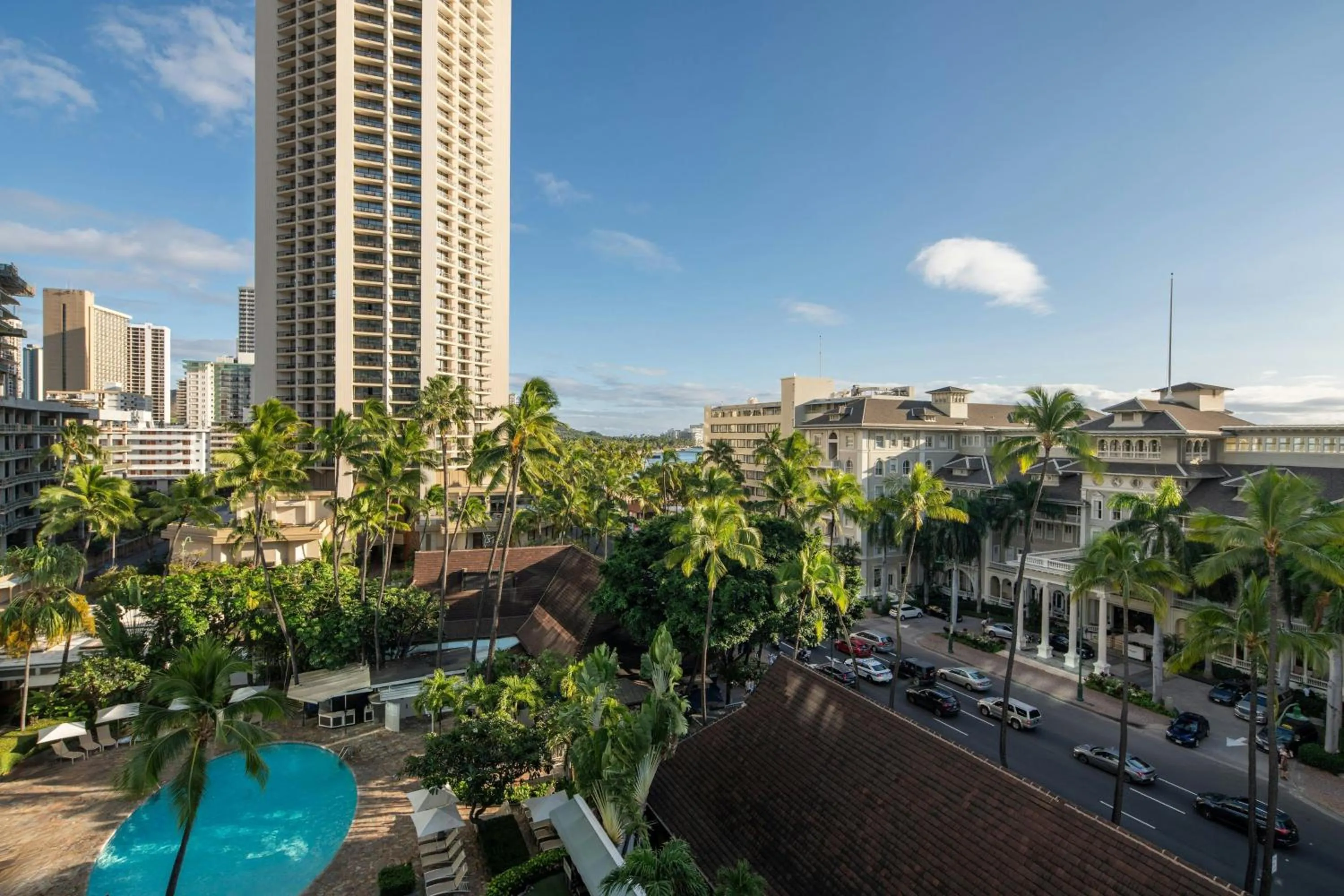 Swimming pool in Sheraton Princess Kaiulani Waikiki Beach