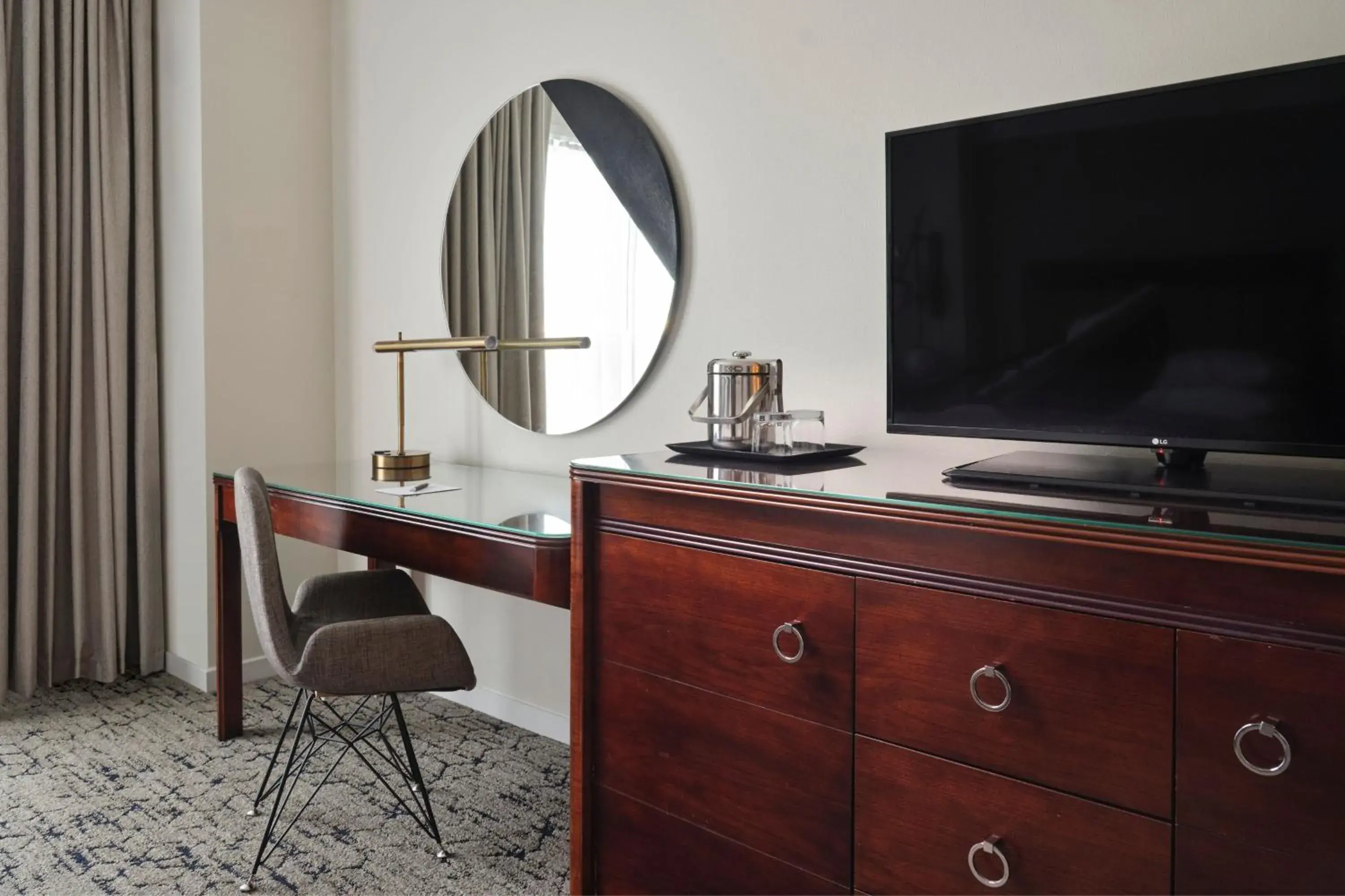 Guest Room, 1 King in Sheraton Myrtle Beach Guest Room, 1 King in Sheraton Myrtle Beach