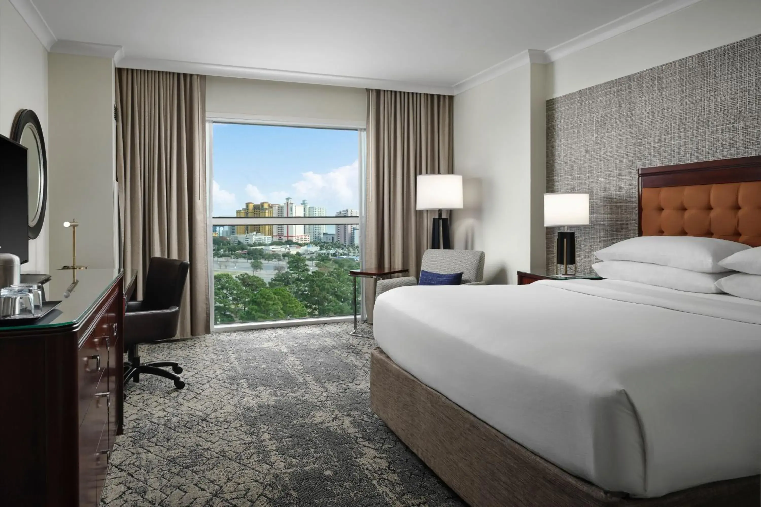 Club level, Guest room, 1 King, High floor in Sheraton Myrtle Beach Club level, Guest room, 1 King, High floor in Sheraton Myrtle Beach